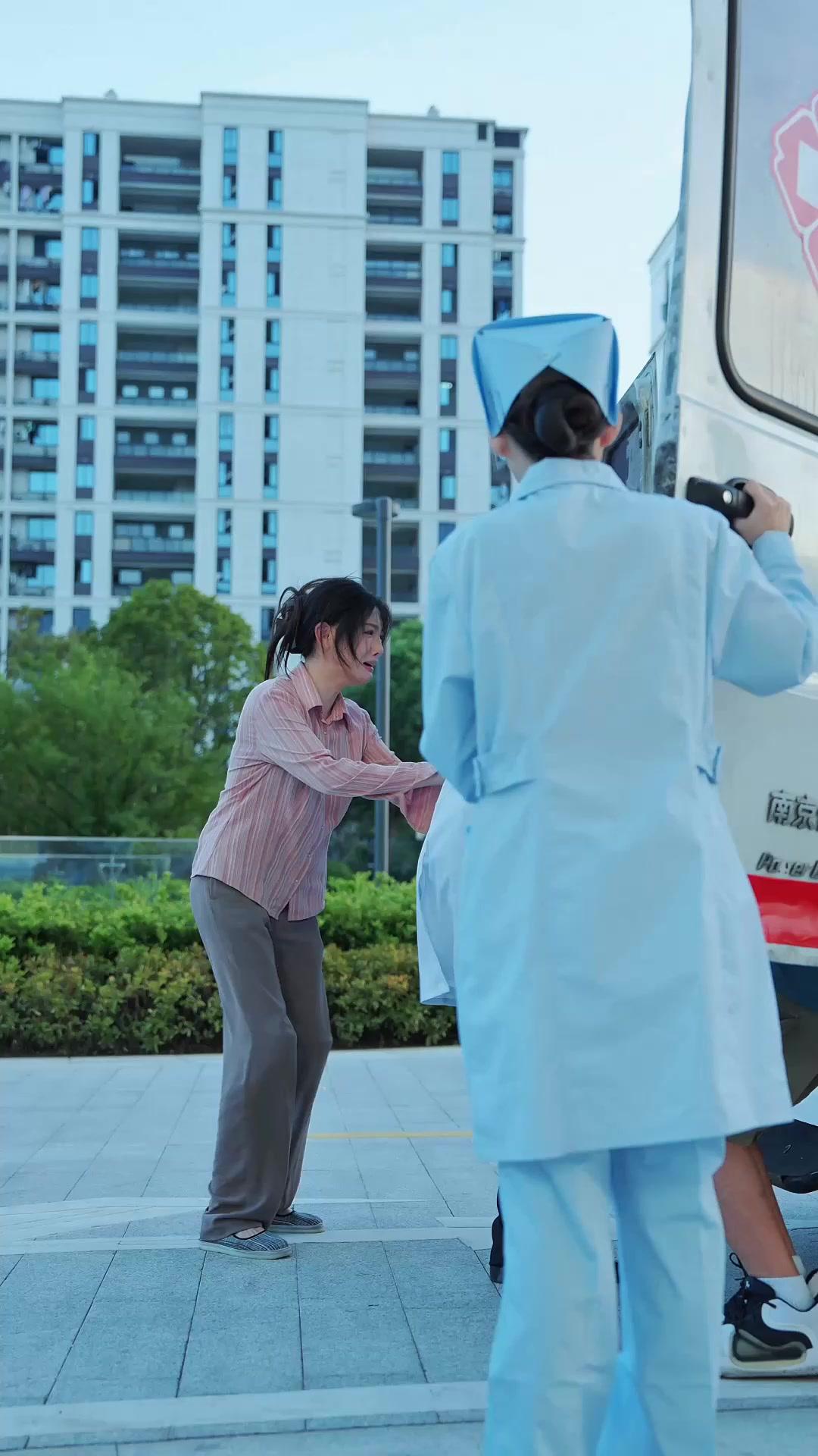 月光不照重逢路