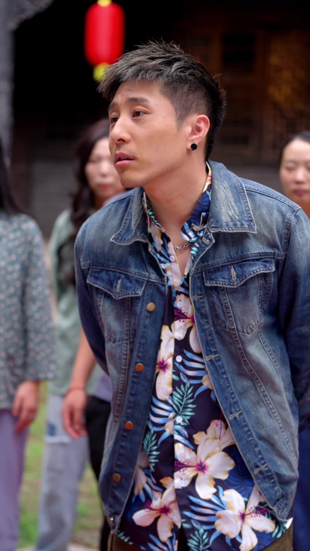 FLORAISON EN PLEIN ÉTÉ 