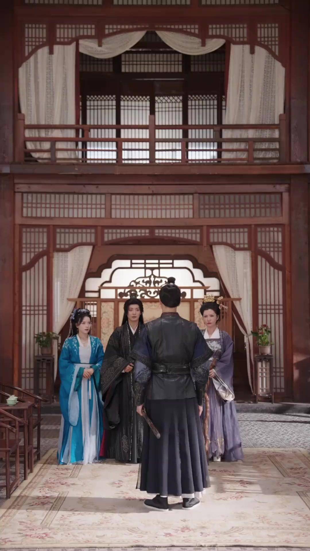 Bangkit Kembali, Menolak Jadi Istri Baik