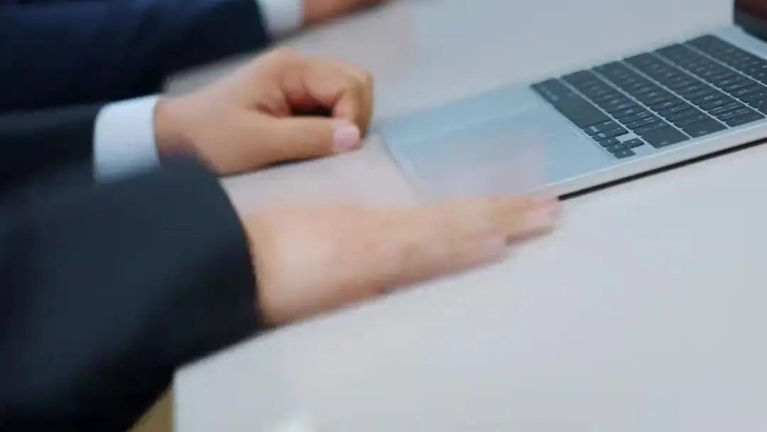 (Dublajlı) Gerçek Anne, Sahte Anneyi Parçalıyor: Çocuk, Elindeki Belgeyle Devrim Başlatıyor