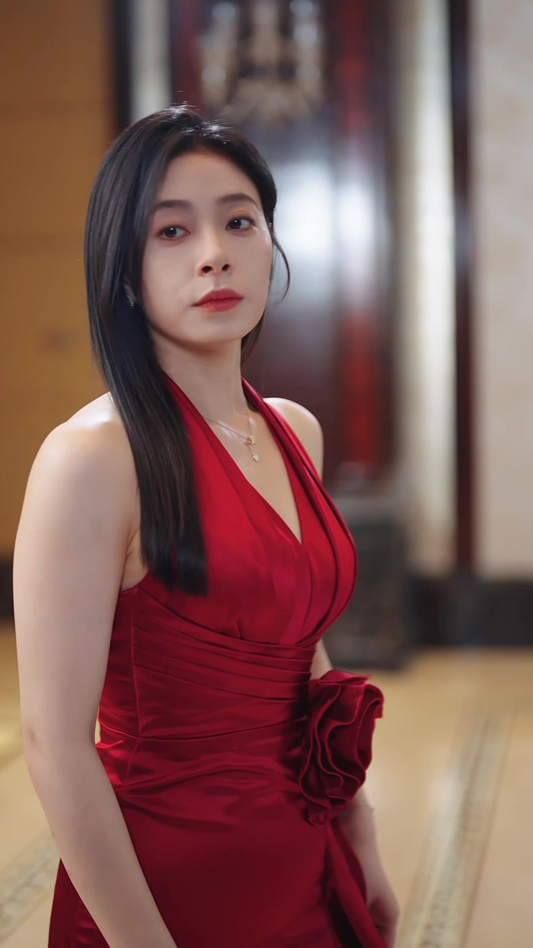 Bullied Me? My Dead CEO Ex Is Back!