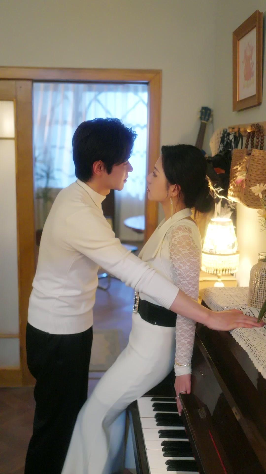 حرير الخداع… وعطر الخيانة