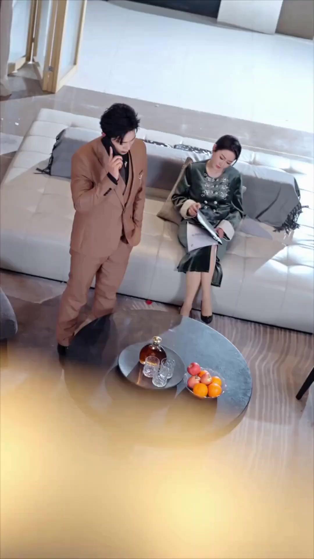 (Doppiaggio) Tra le Tue Braccia, Mi Curo