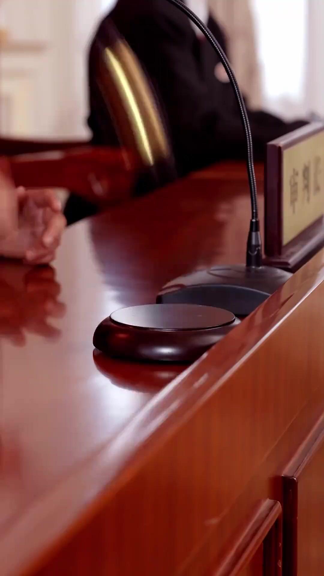 A Esposa que Traiu com o Urso de Pelúcia