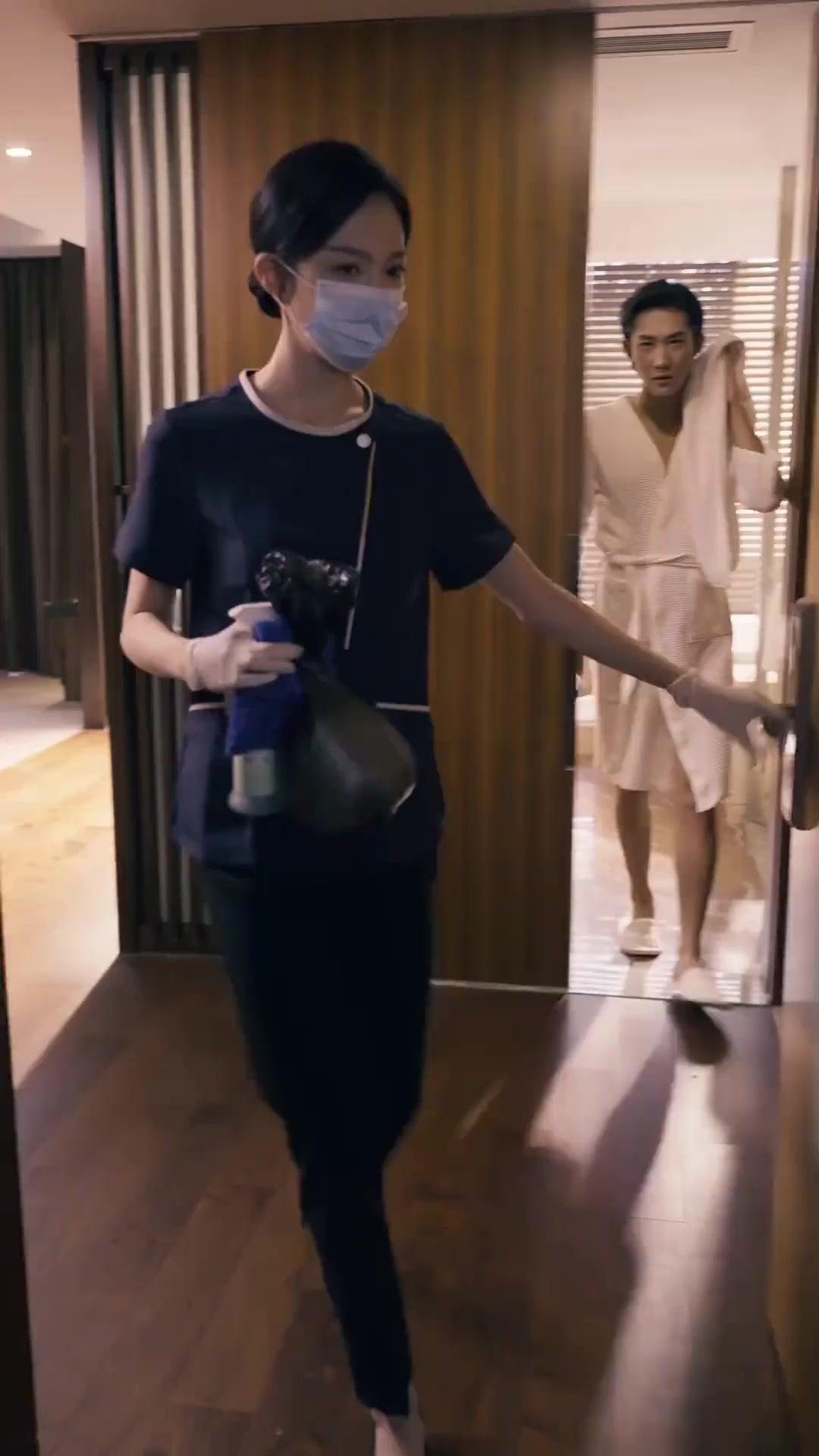 남편의 가면 뒤 얼굴