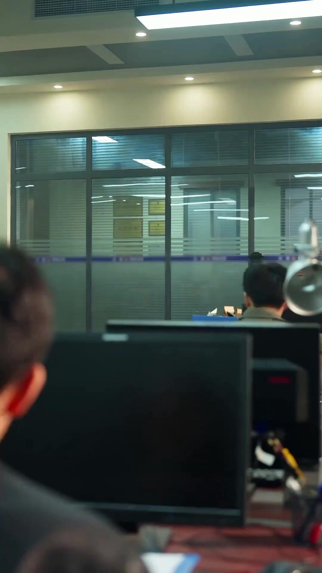 (Lồng tiếng) Tay Thần Cải Mệnh