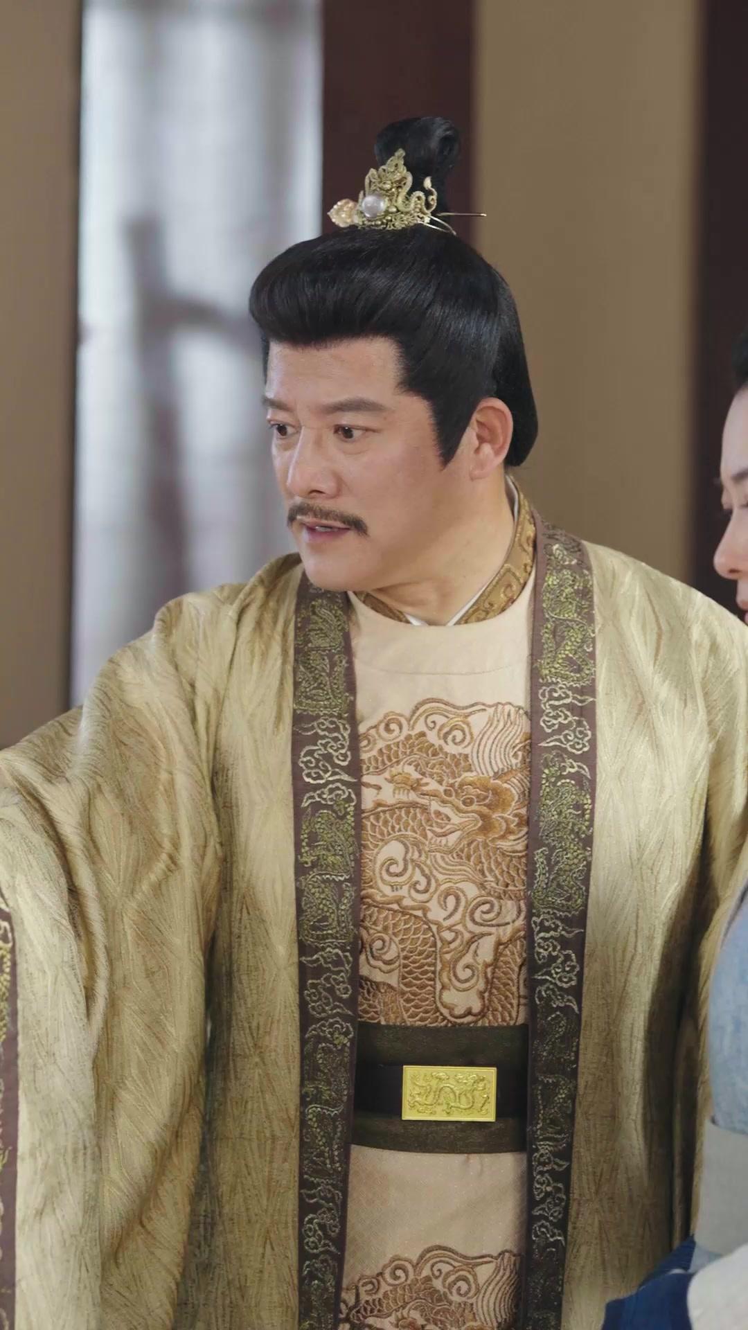 Kue Kenari Pembawa Berkah