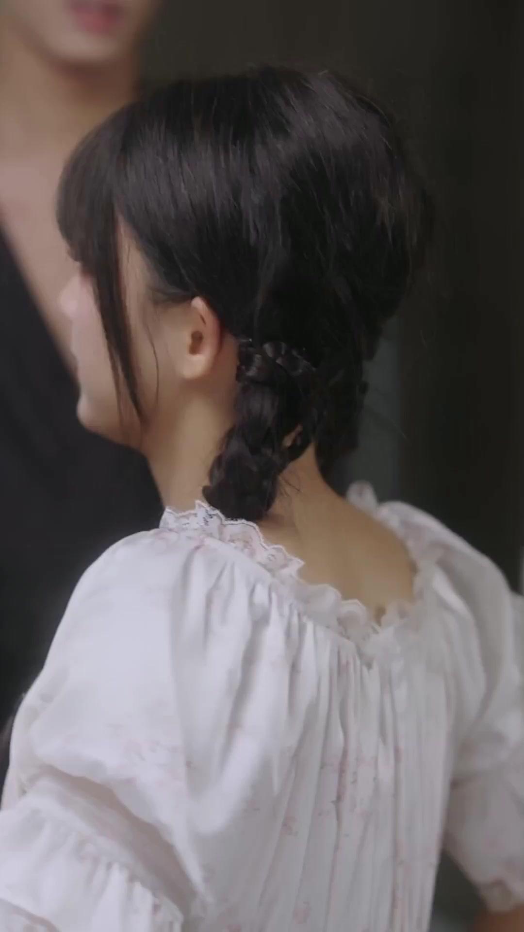 TRAQUÉES PAR L'AMOUR