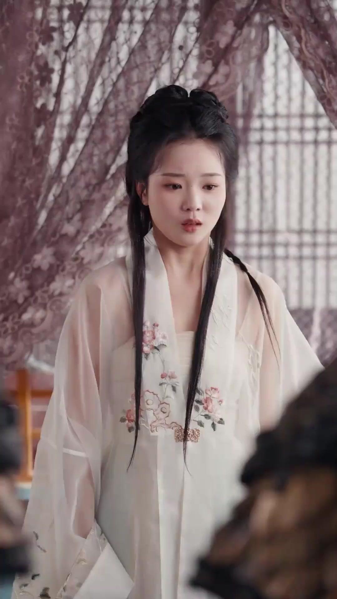 담장 너머의 운명