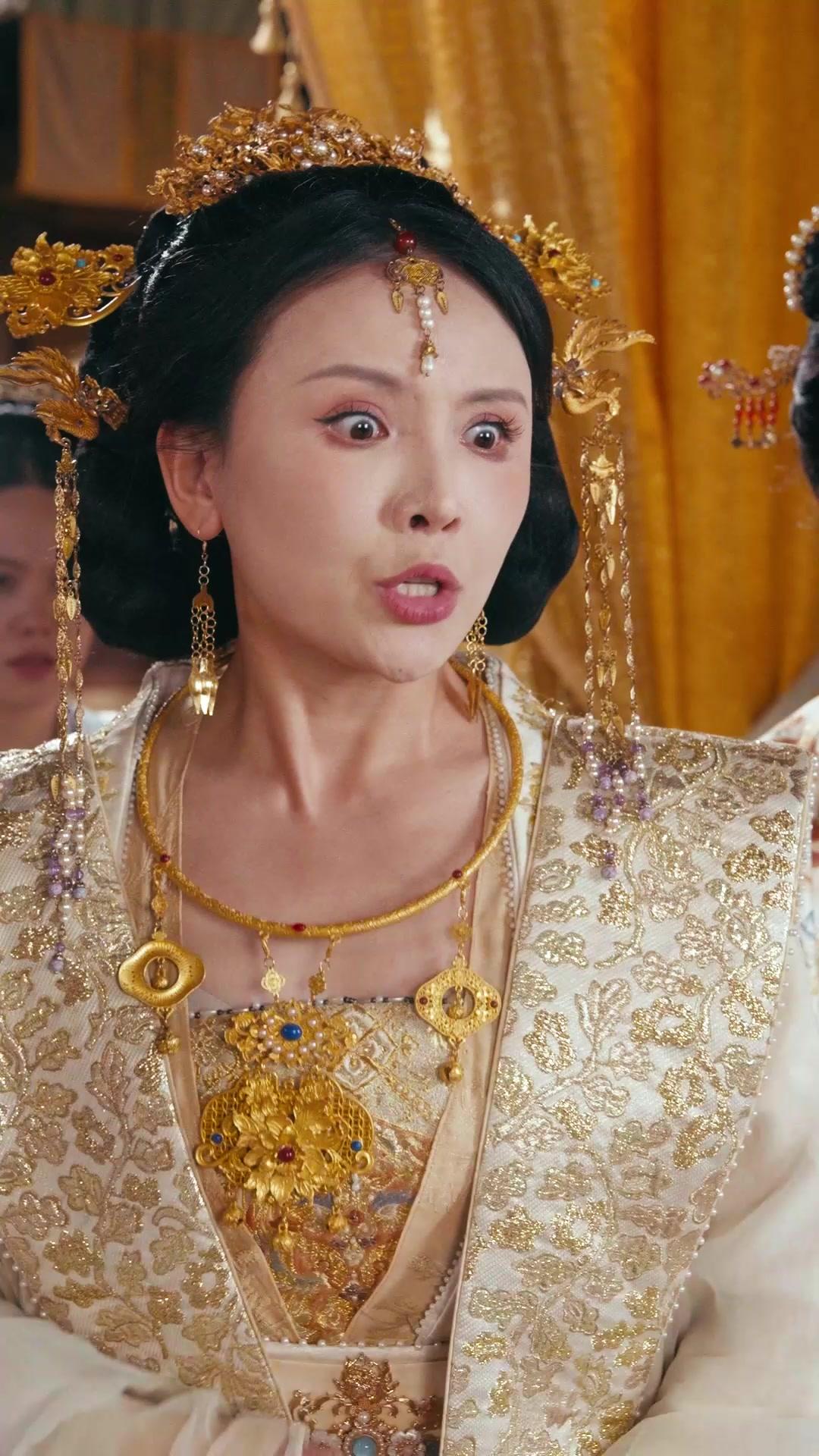 ปิ่นหงส์สลับชะตา