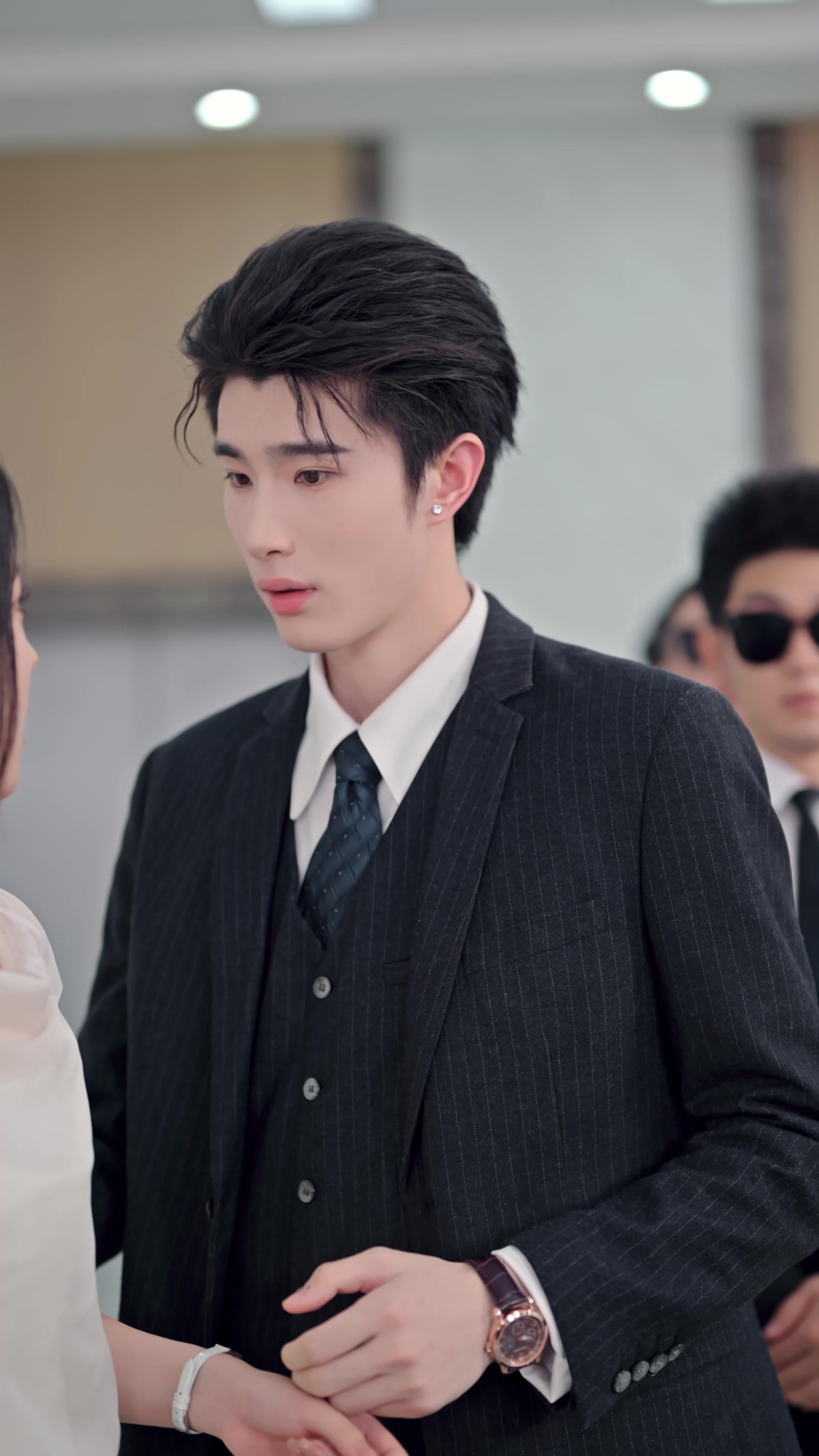 Hired a Billionaire as Baby’s Dad 