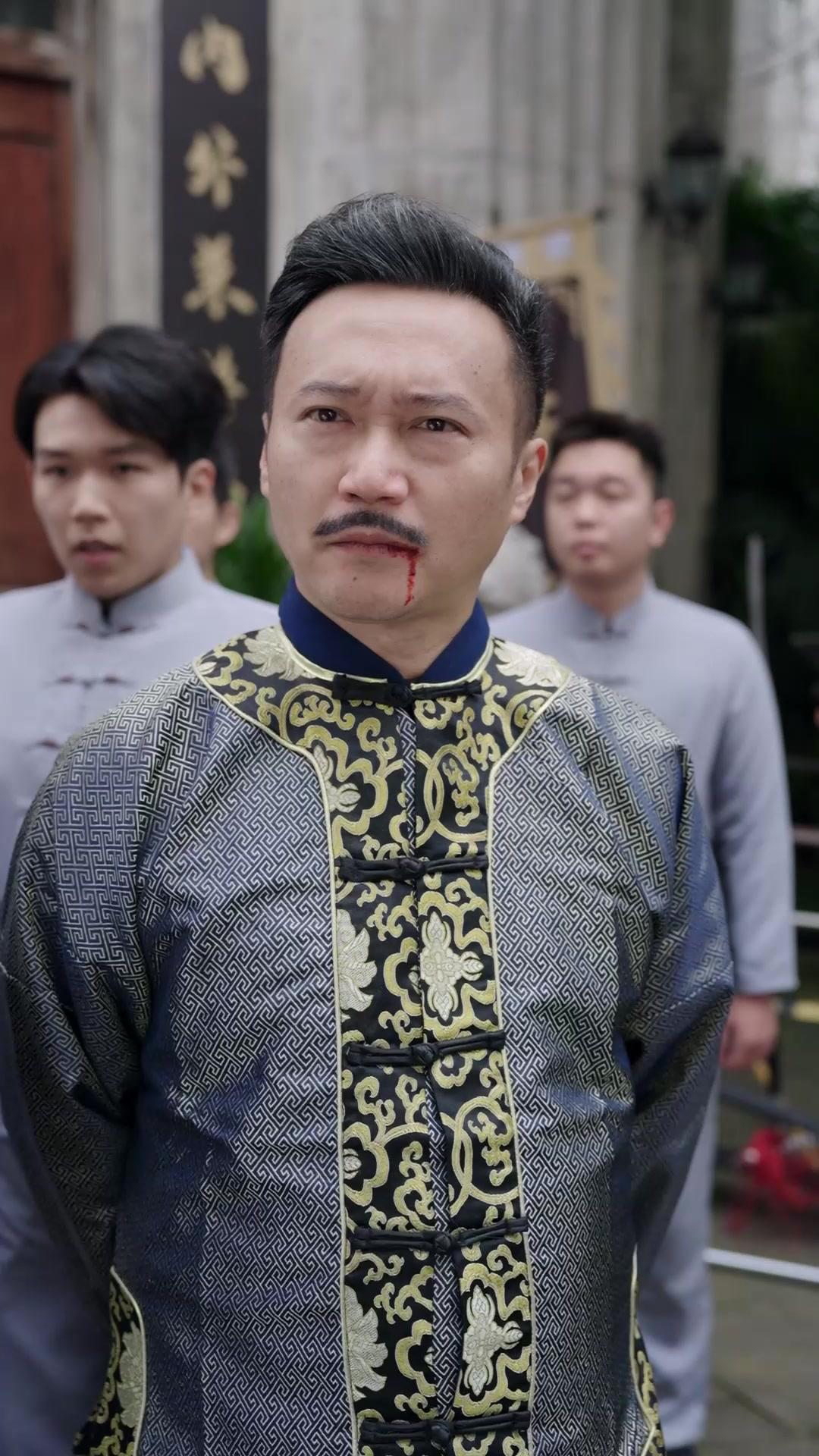 失憶天尊，扮豬吃虎護妻