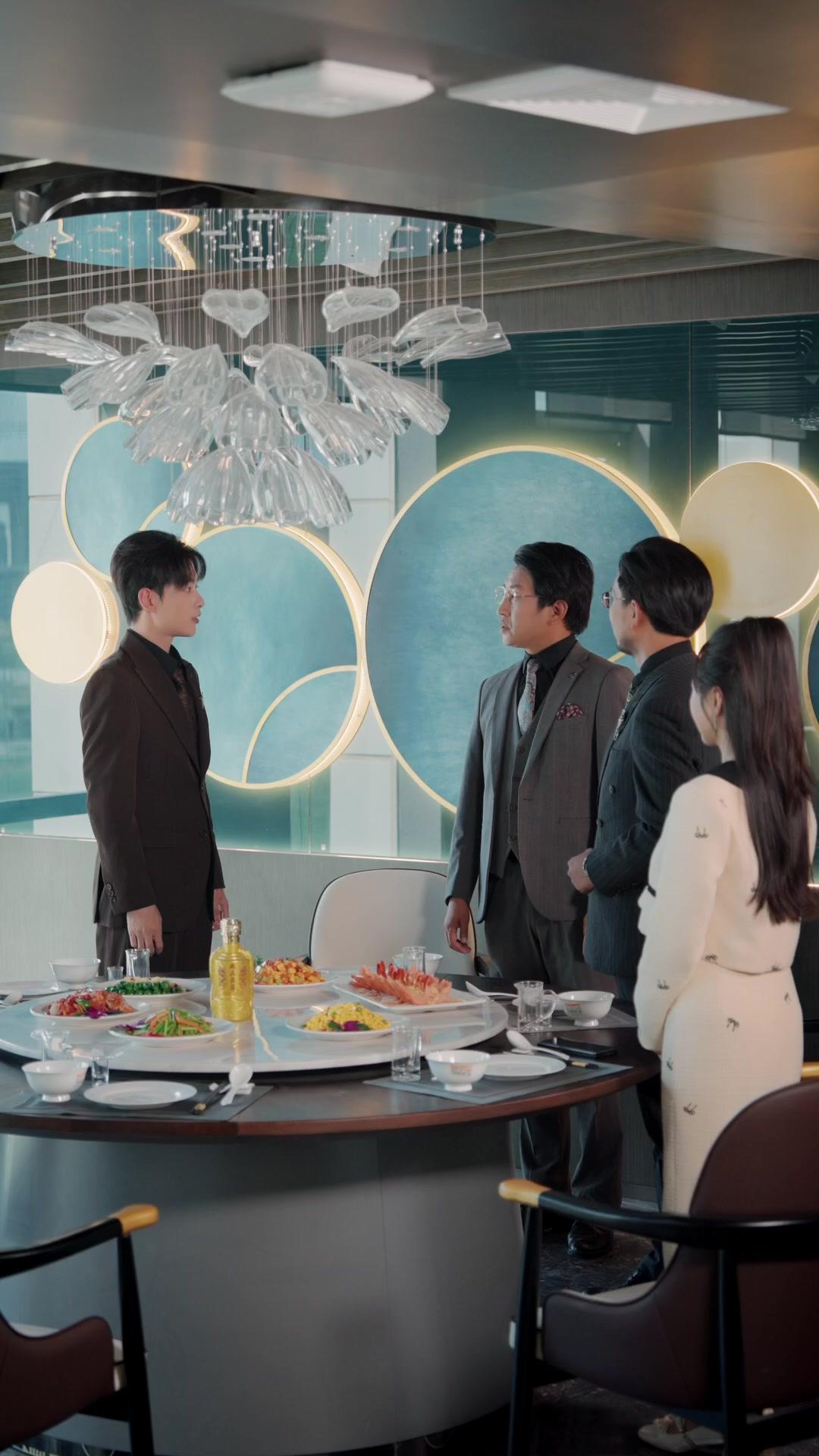 รักร้อนสายพีอาร์