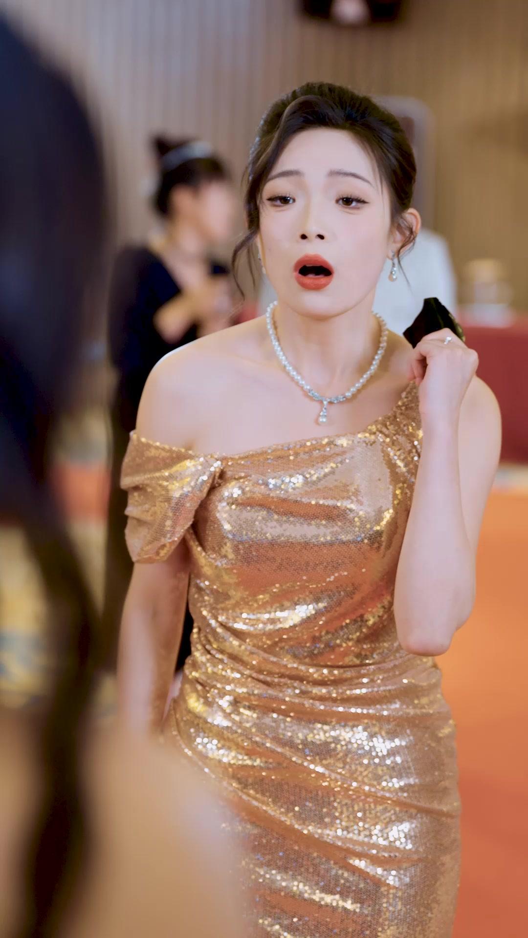 Suami Pengkhianat, Istri Bangkit