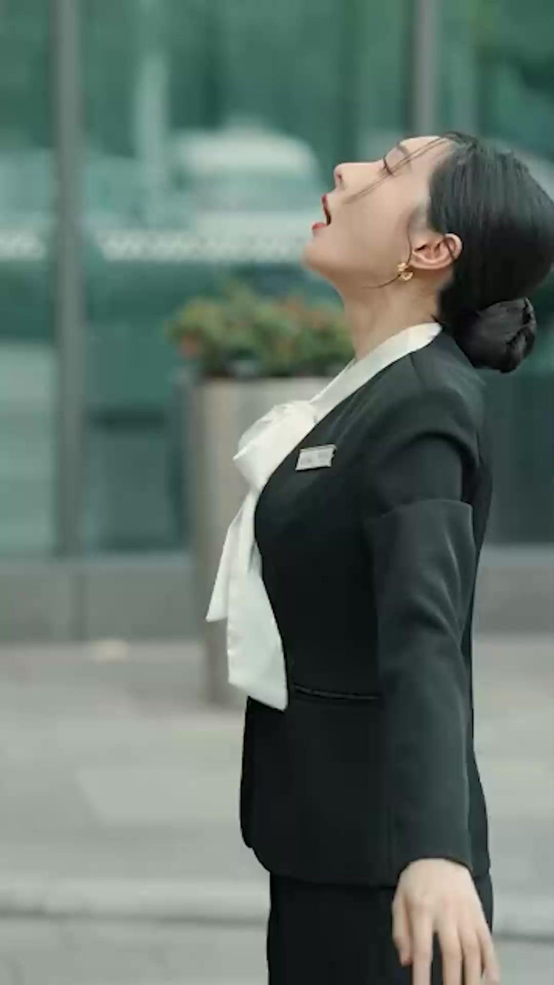 Ani Evlilik Tatlı Eş Büyük Patron