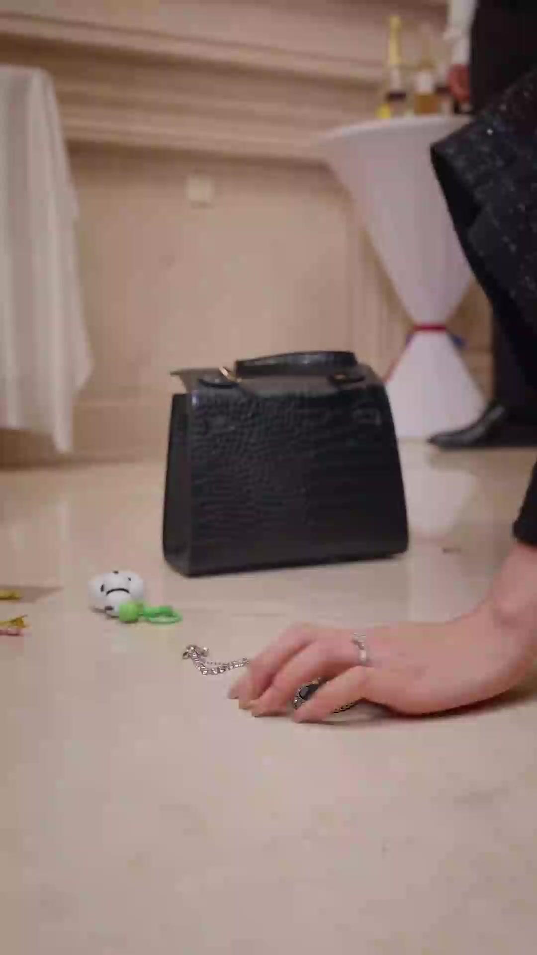 (Dubbing) Atas Nama Ibu