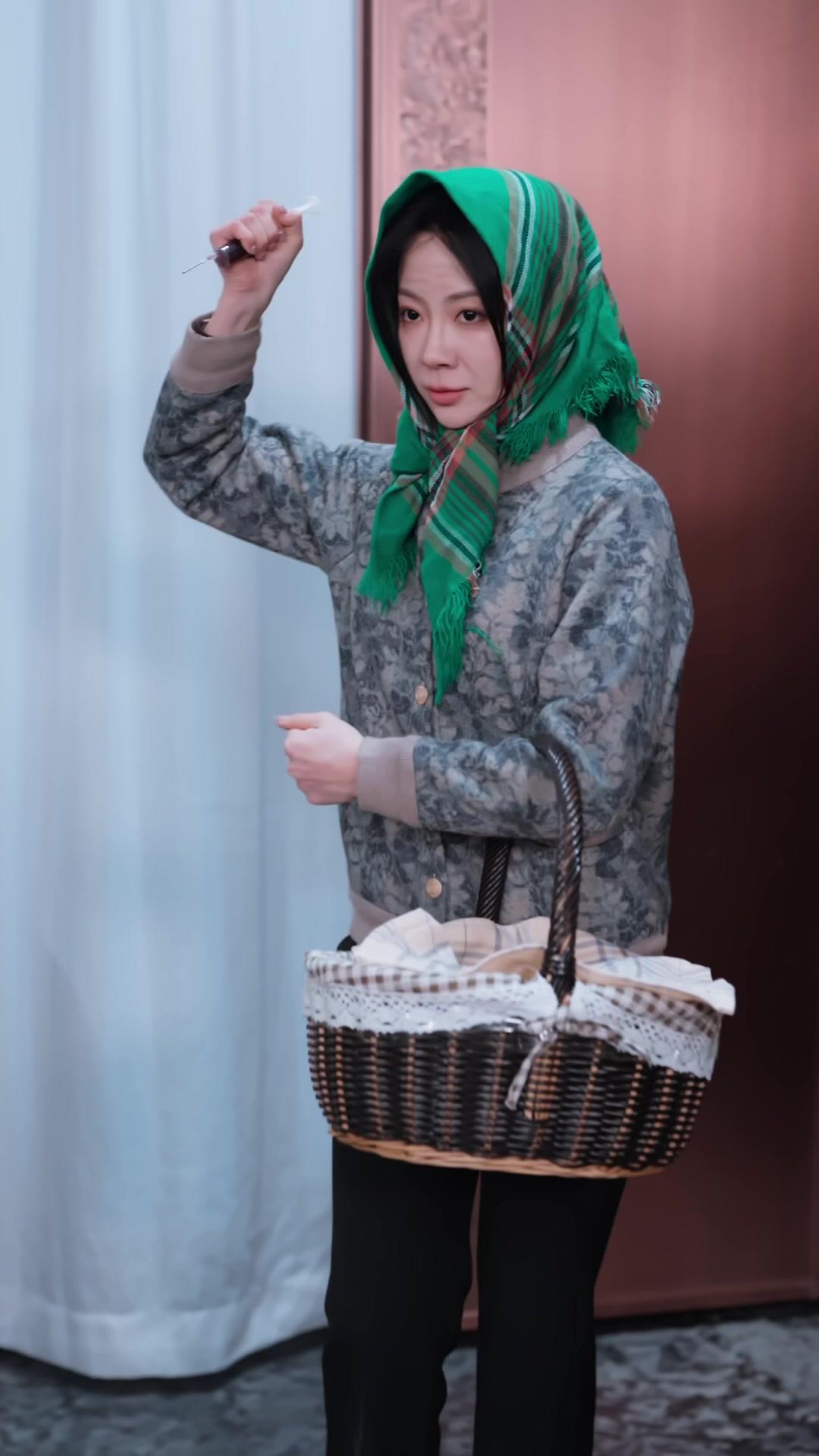 Topeng Palsu Keluarga