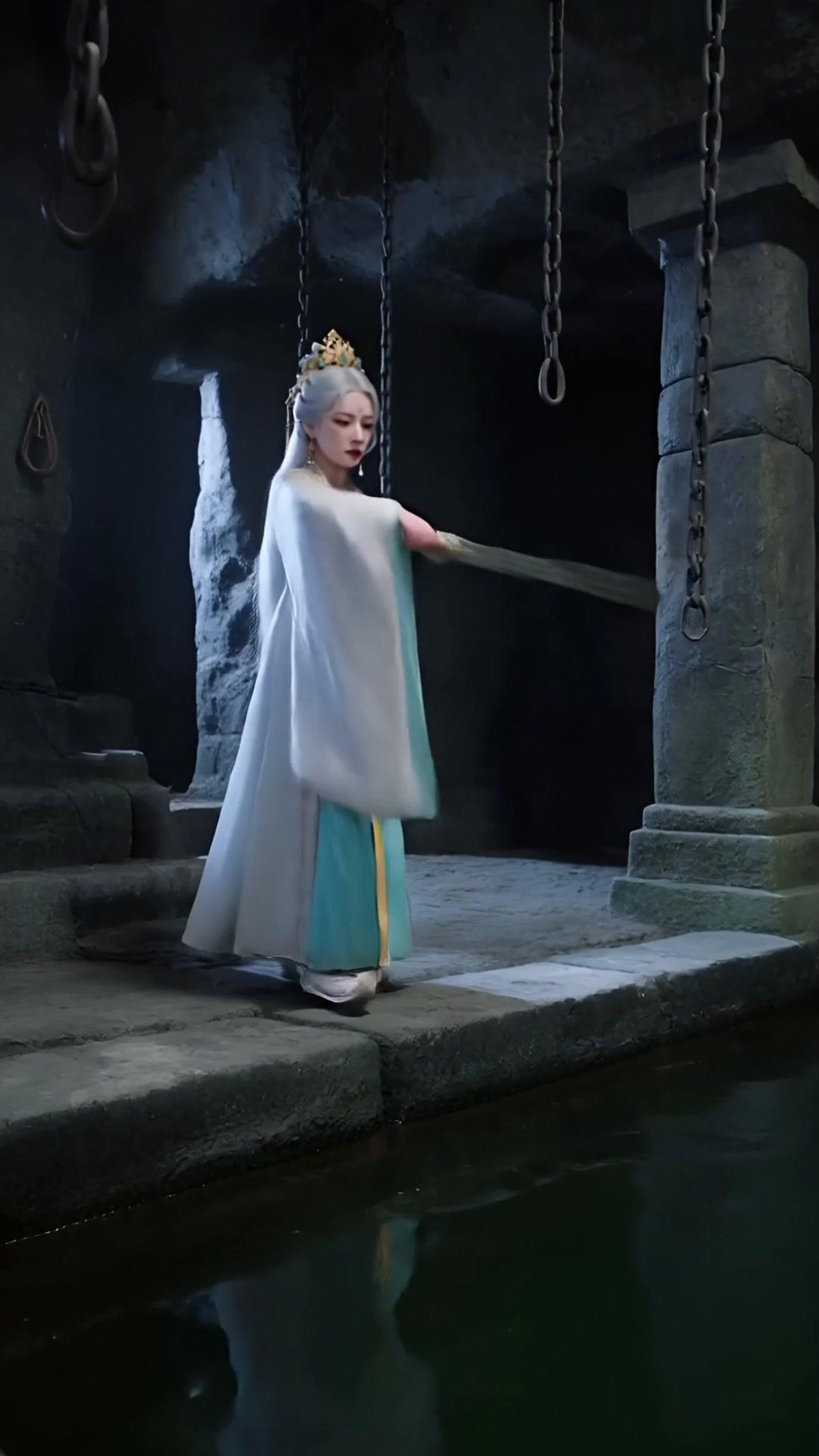 ¡Socorro, el solo observa!