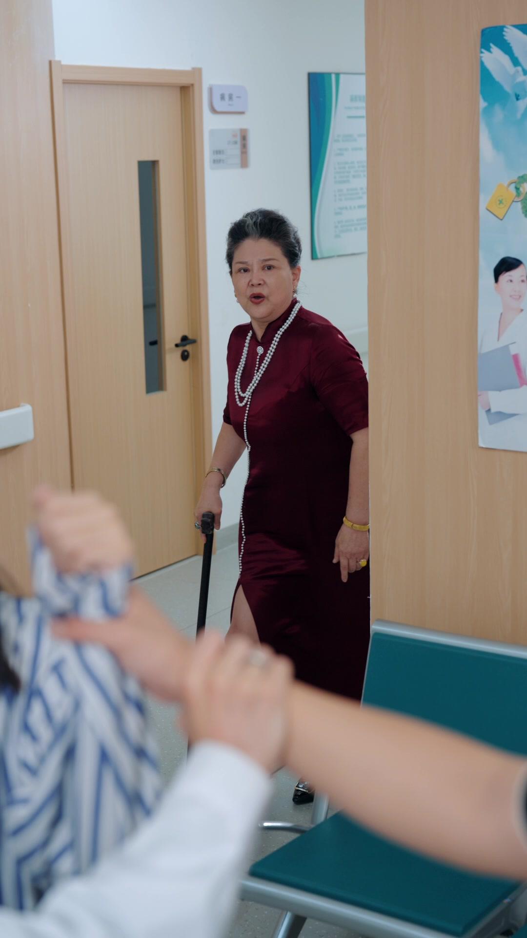 حب تحت الرماد