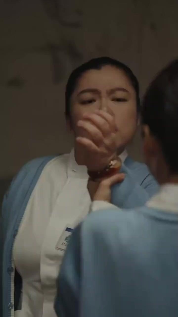 (Doblado) Intolerable