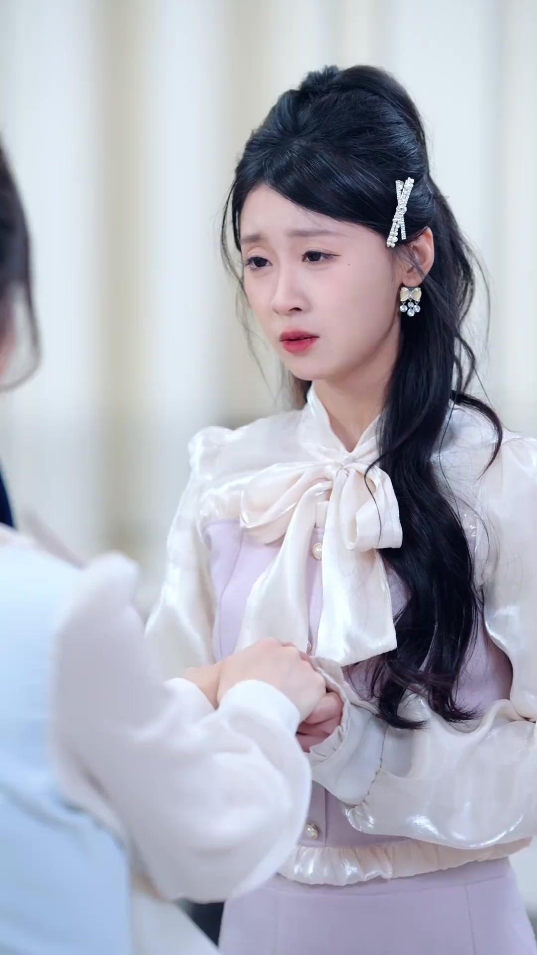 Đầu Lòng Hai Ả Thiên Kim Thật Giả