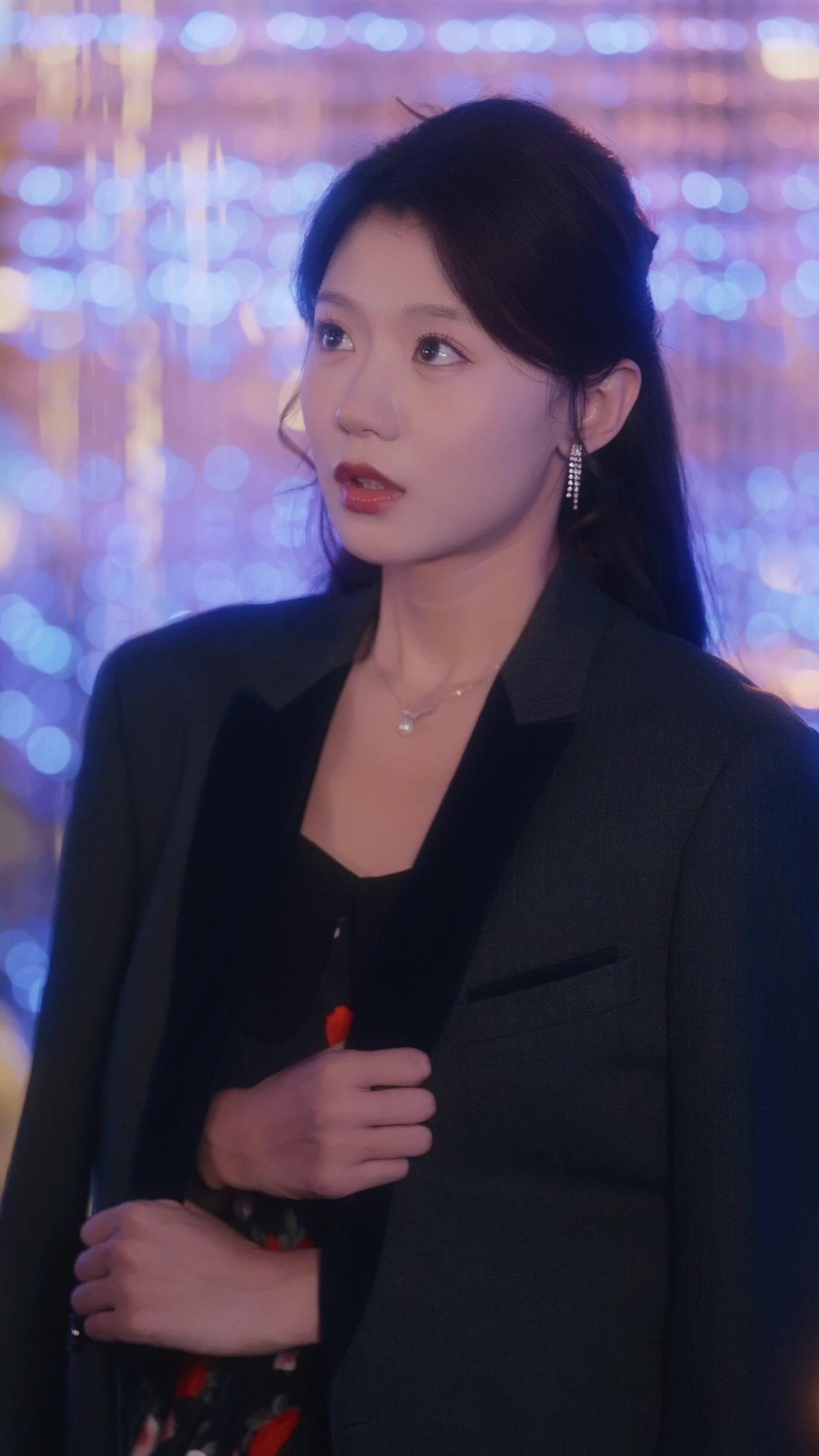 Malam Terjebak Cinta