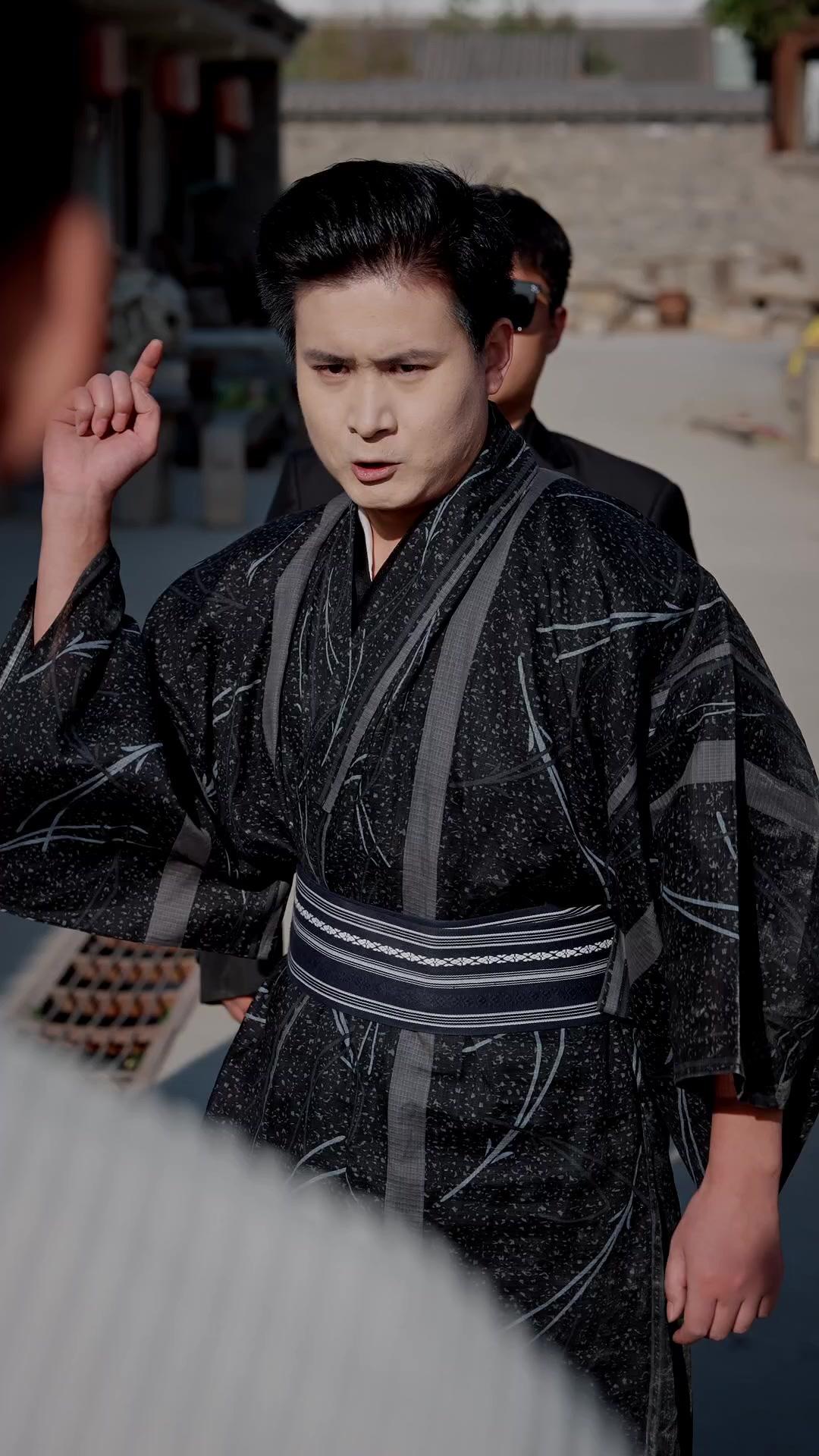 Magic Eyes Make Me King of Containers!