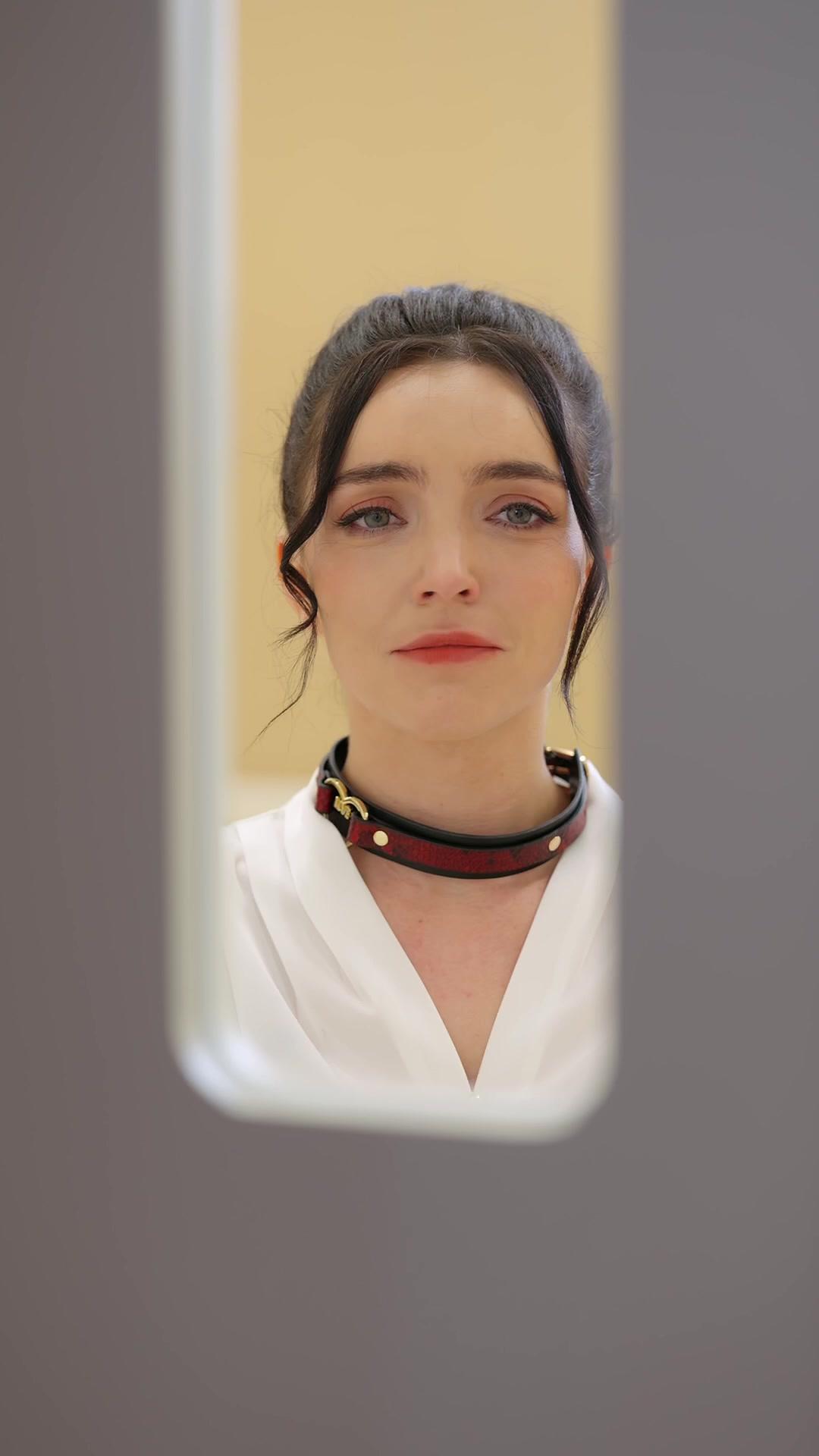 JEU DE DENTELLE AVEC LE PDG