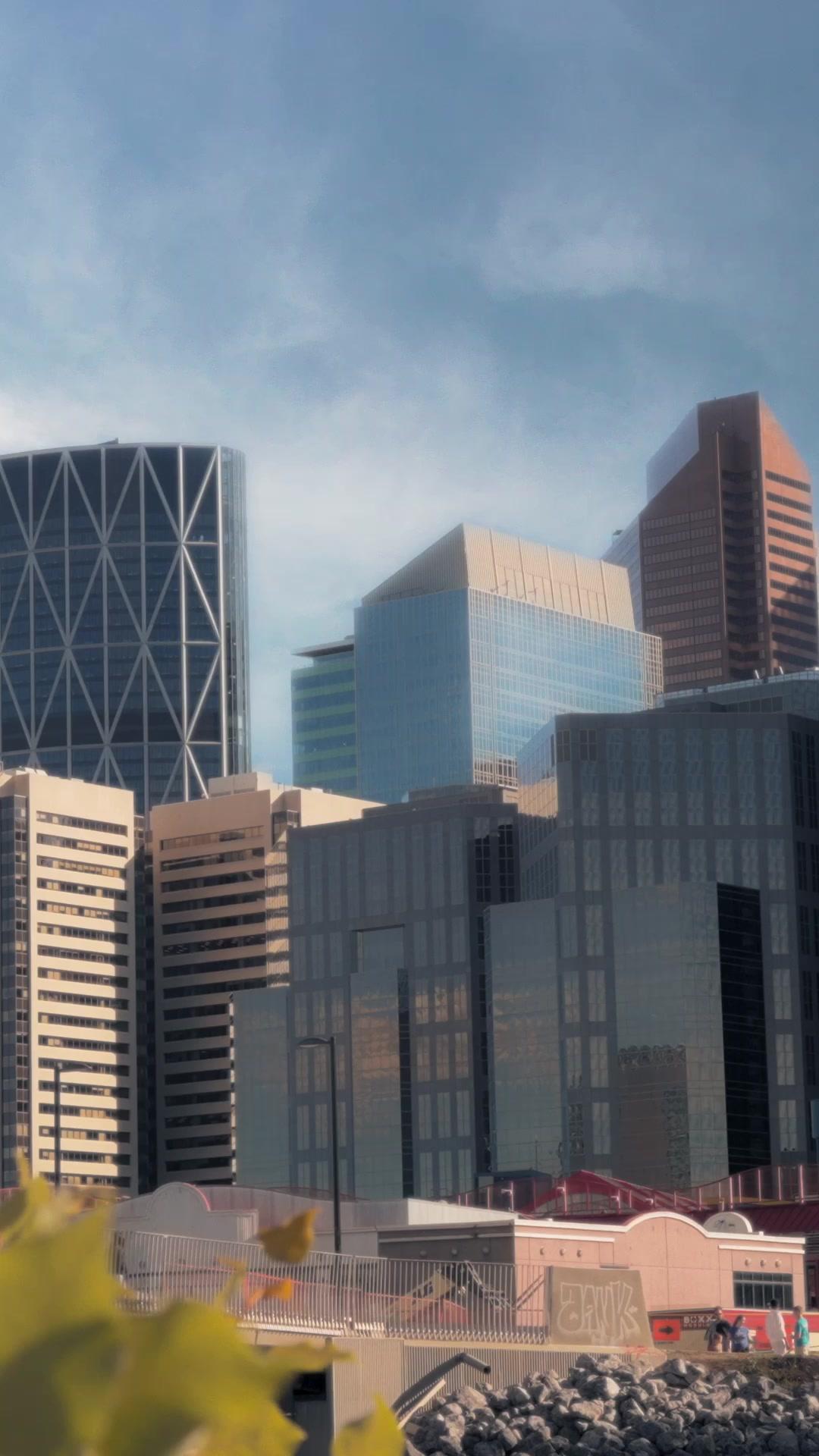 LE SECRET DE LA SECRÉTAIRE