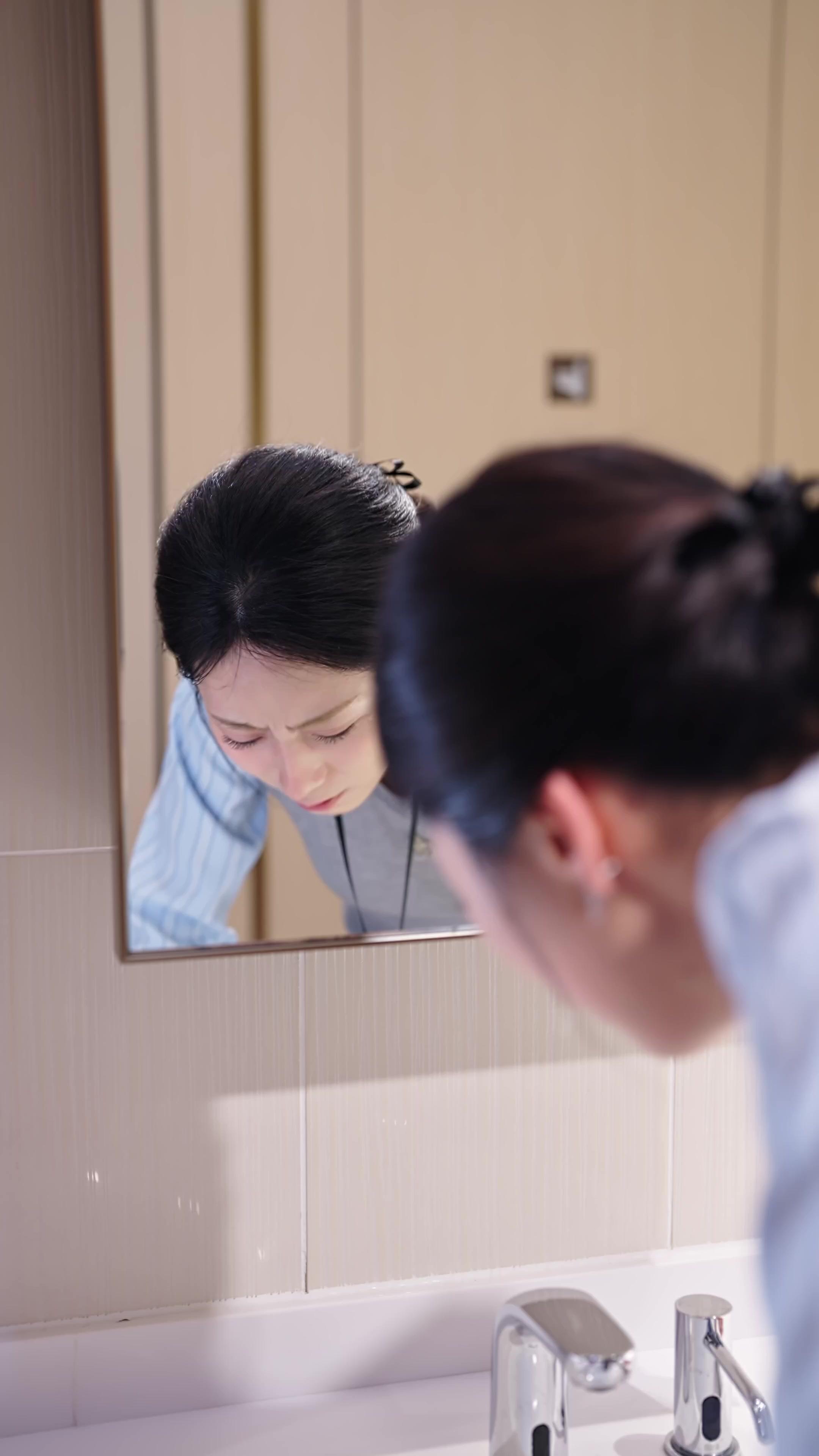 鄉下職員轉正記，老闆是孩子爹