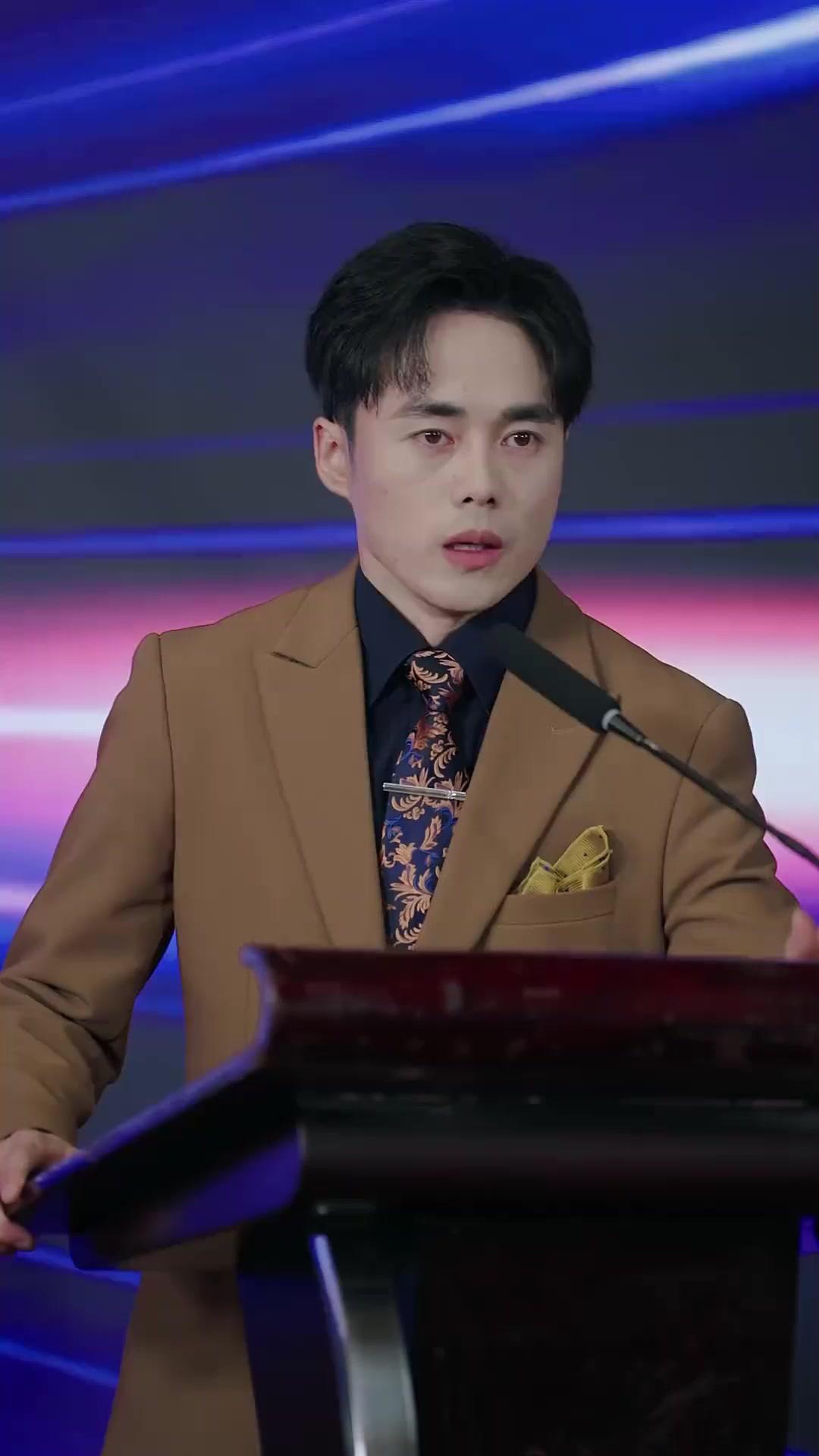 (Dublagem)A Bisavó de 7 Anos Conserta a Família