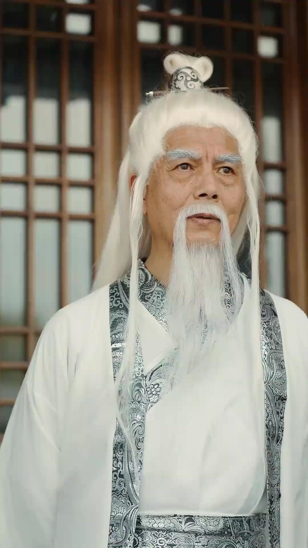 (Doblado)Ascenso del proscrito