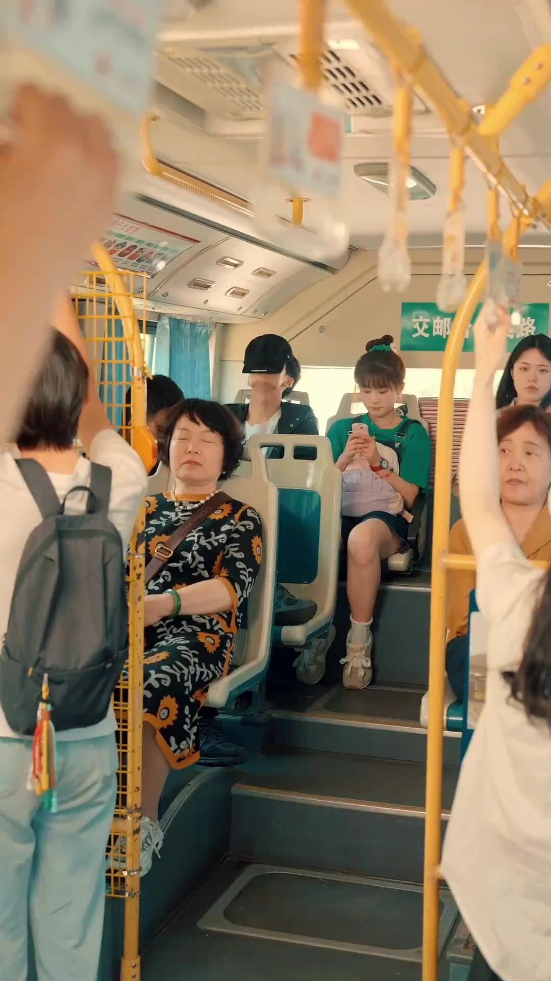 JKリスタート！バスケ王子は元同僚！？