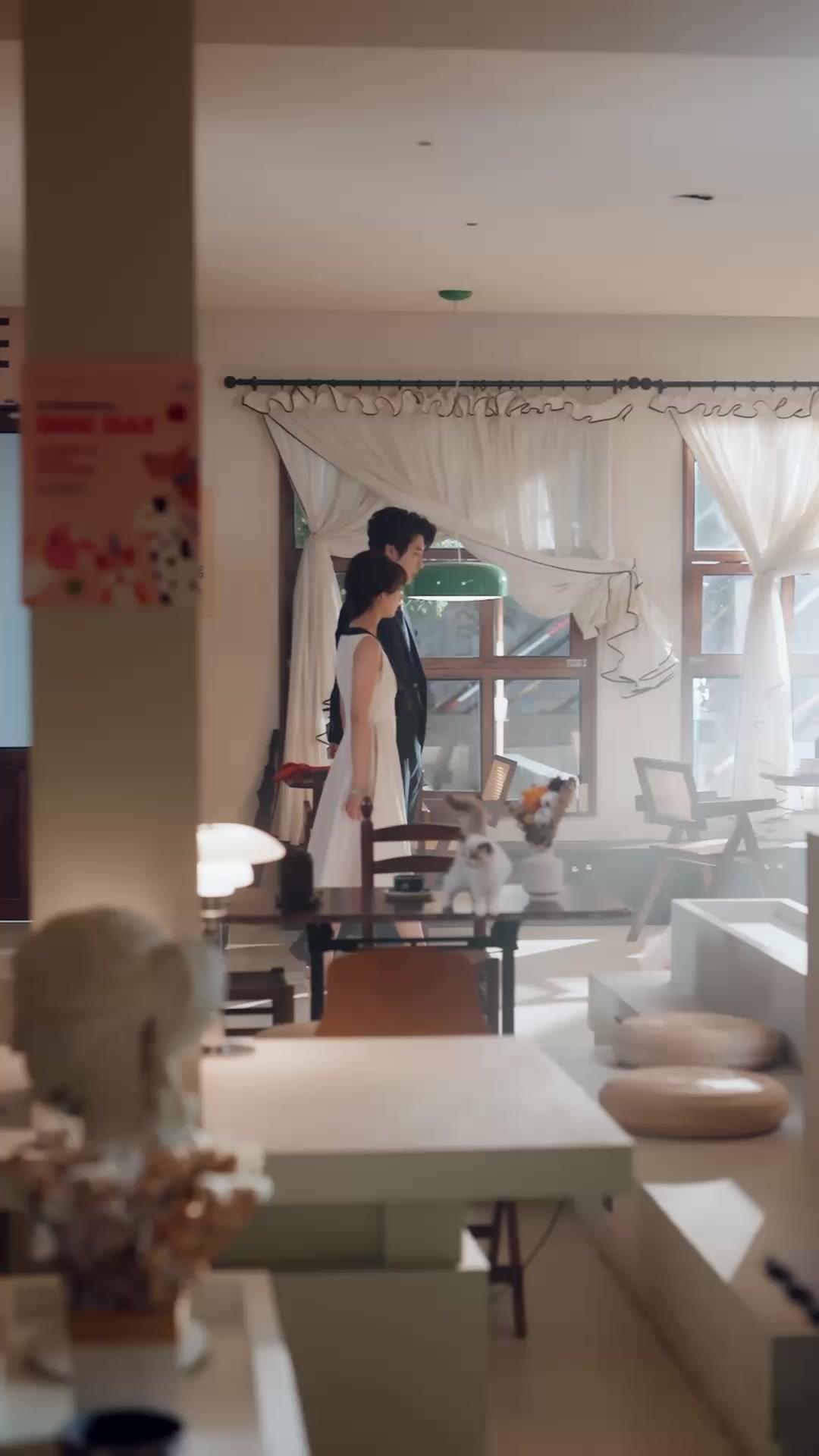 The Healing Girl and Her Devoted CEO