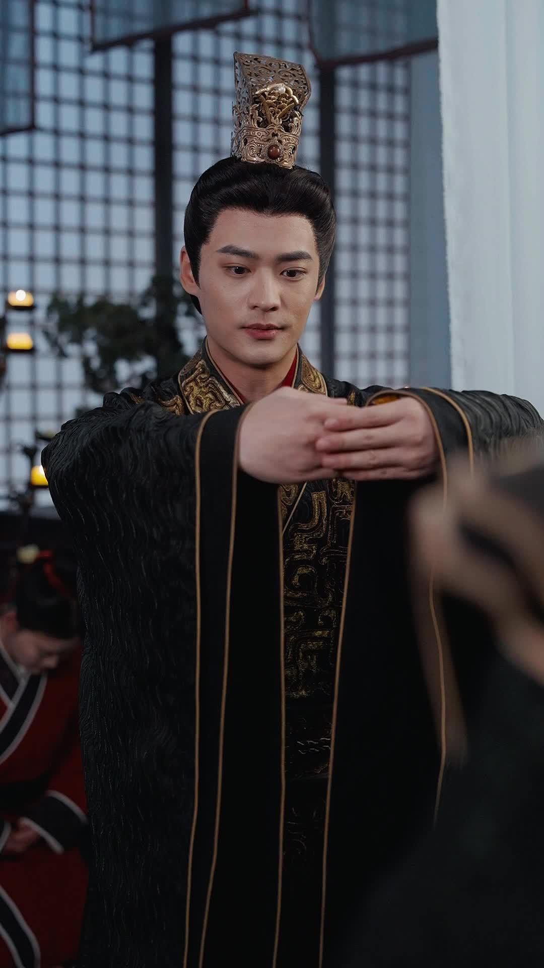 Permaisuri Kabur dengan Anak Kaisar