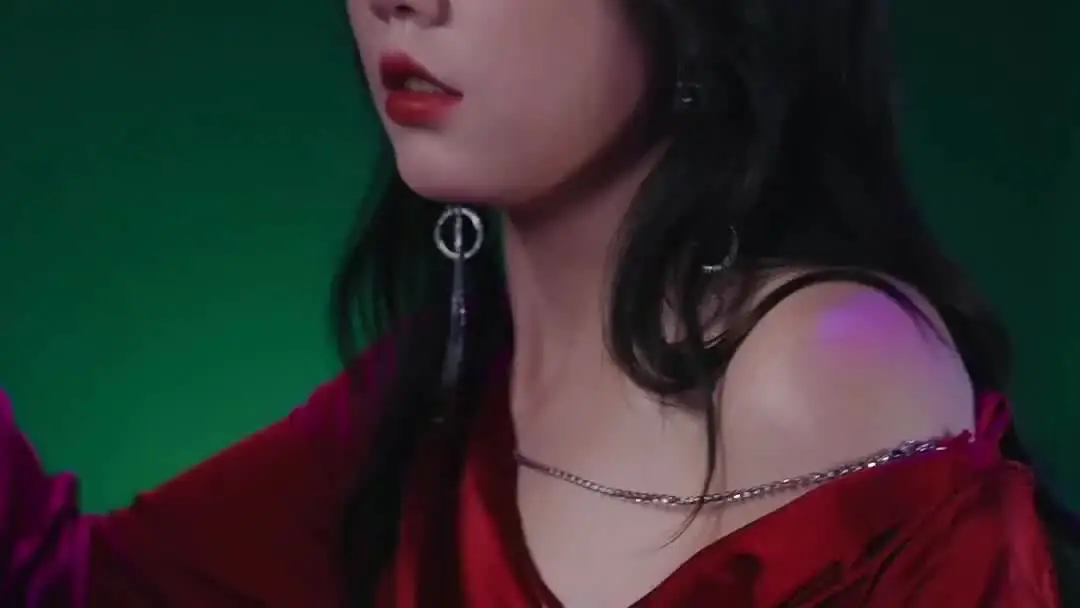 Glasses & Gaslighting