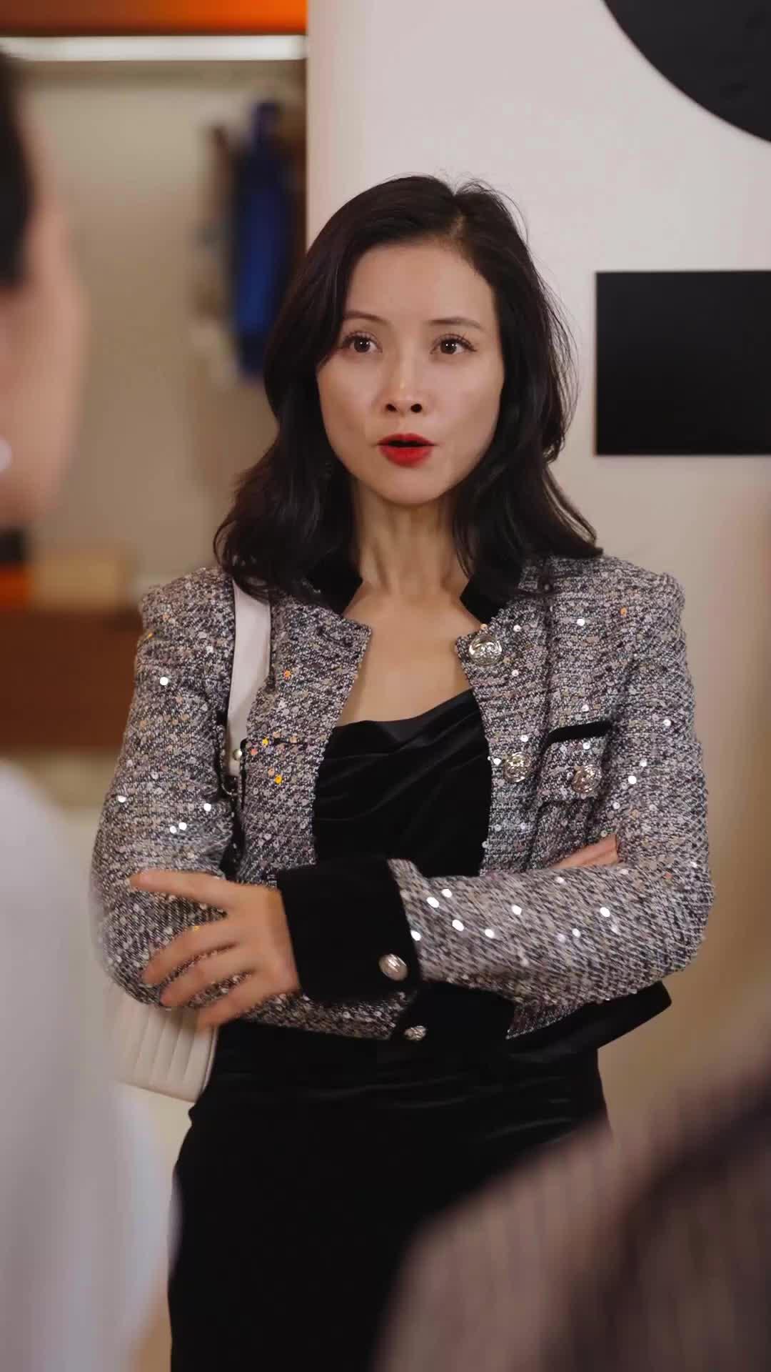 Nyonya Melepas Topeng