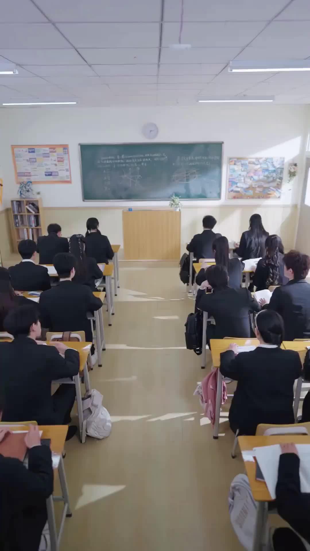 (Dublagem) Jogo de Criação: Eu Só Quero Dinheiro!