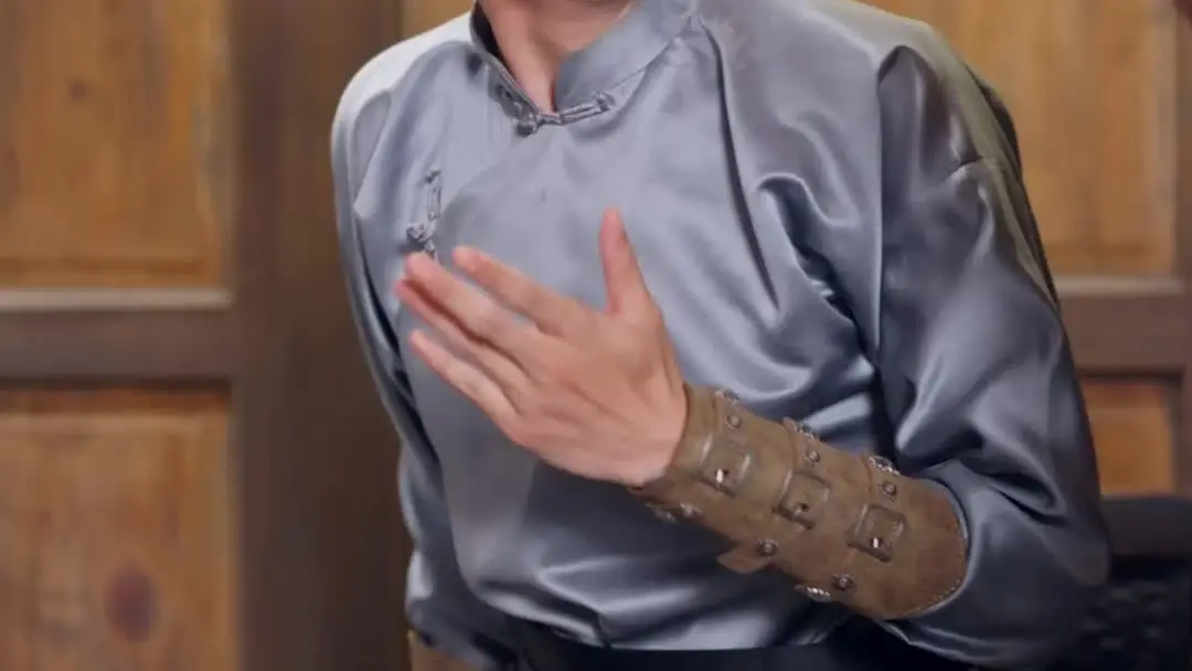 The Silent Blade: Where Tea Cups Hold More Weight Than Swords