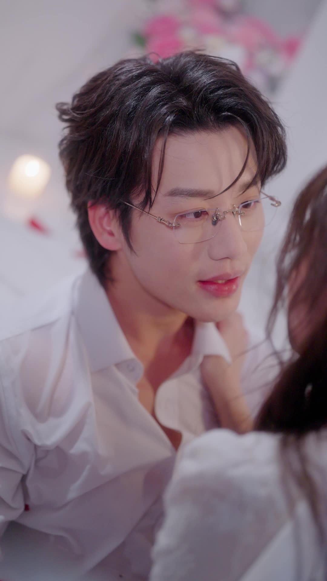 塩対応の夫がなぜか私に甘すぎる！？