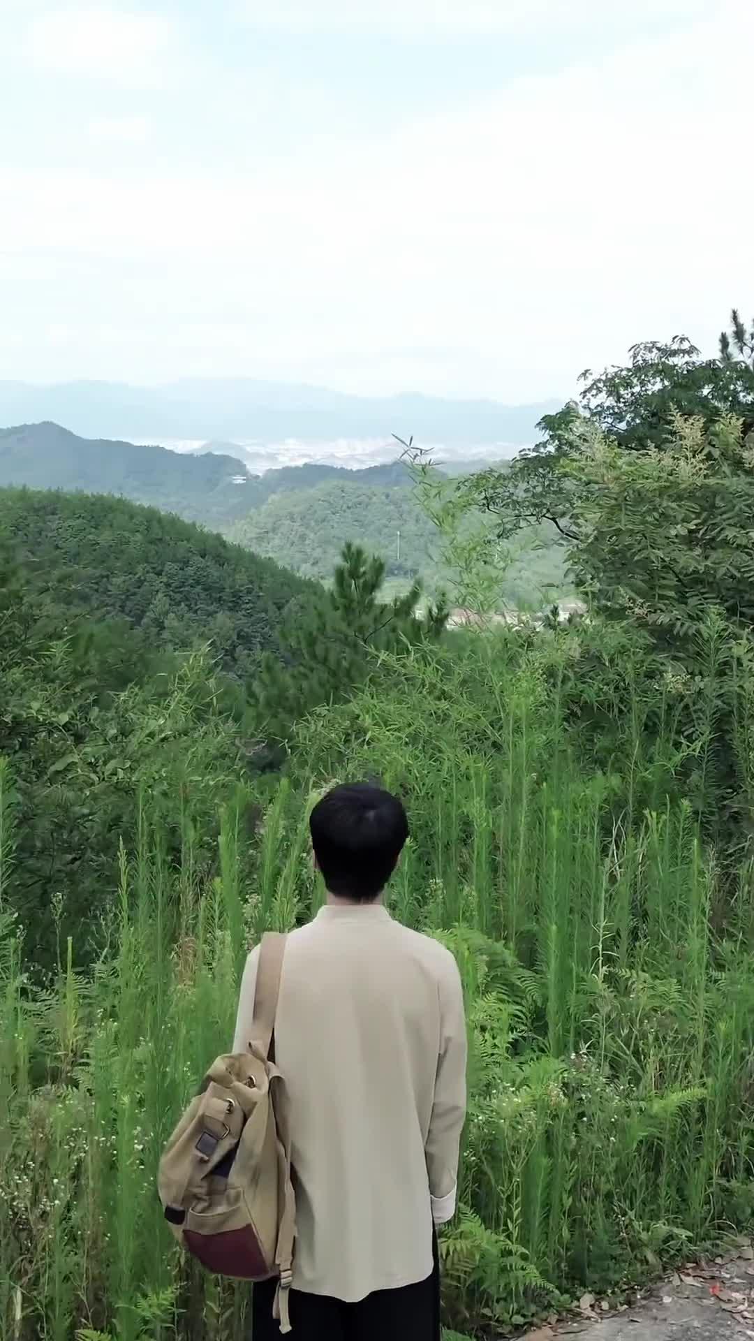 सुन्दरियों के बीच