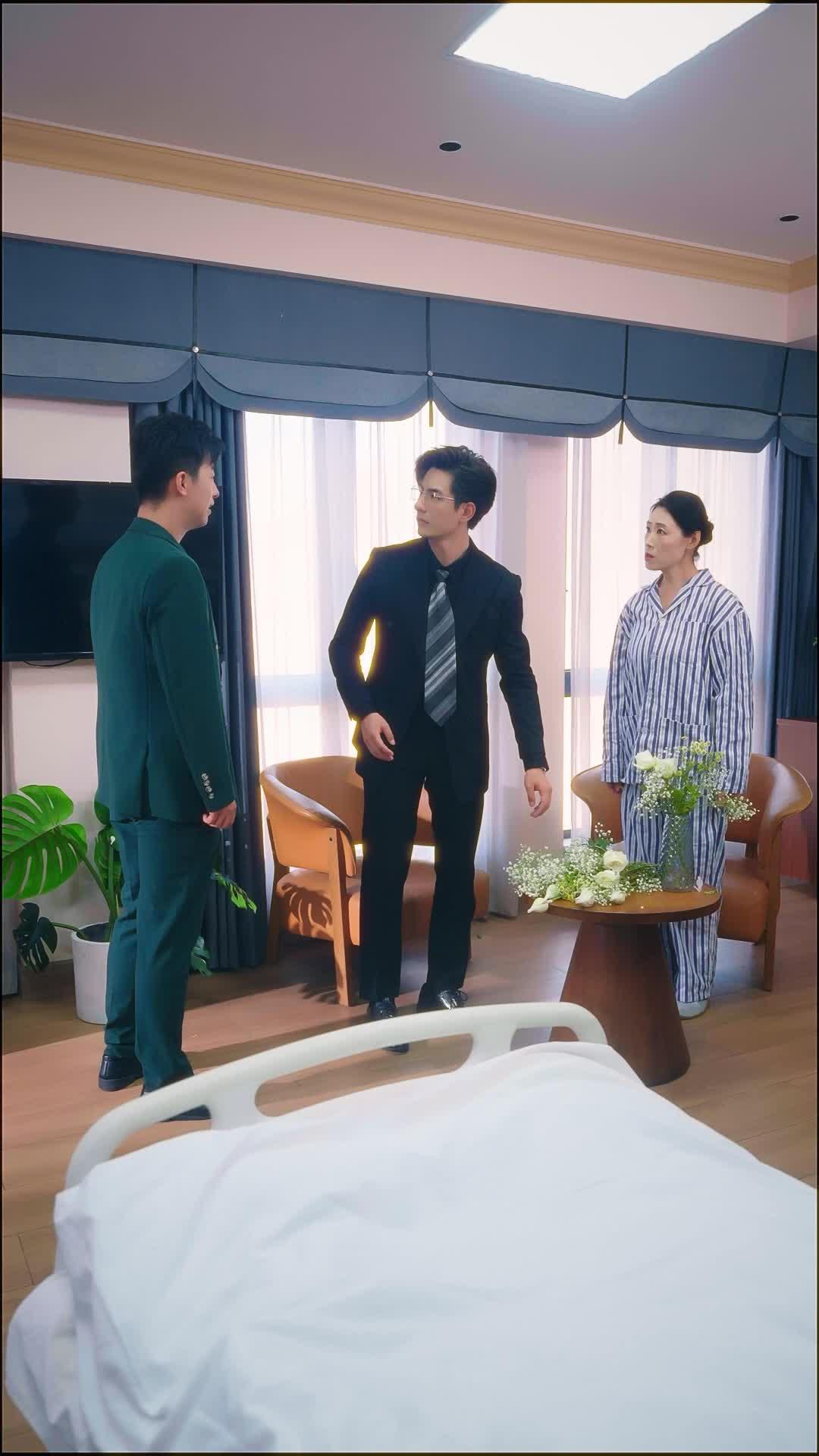 嫁進豪門後，小可憐被寵上天