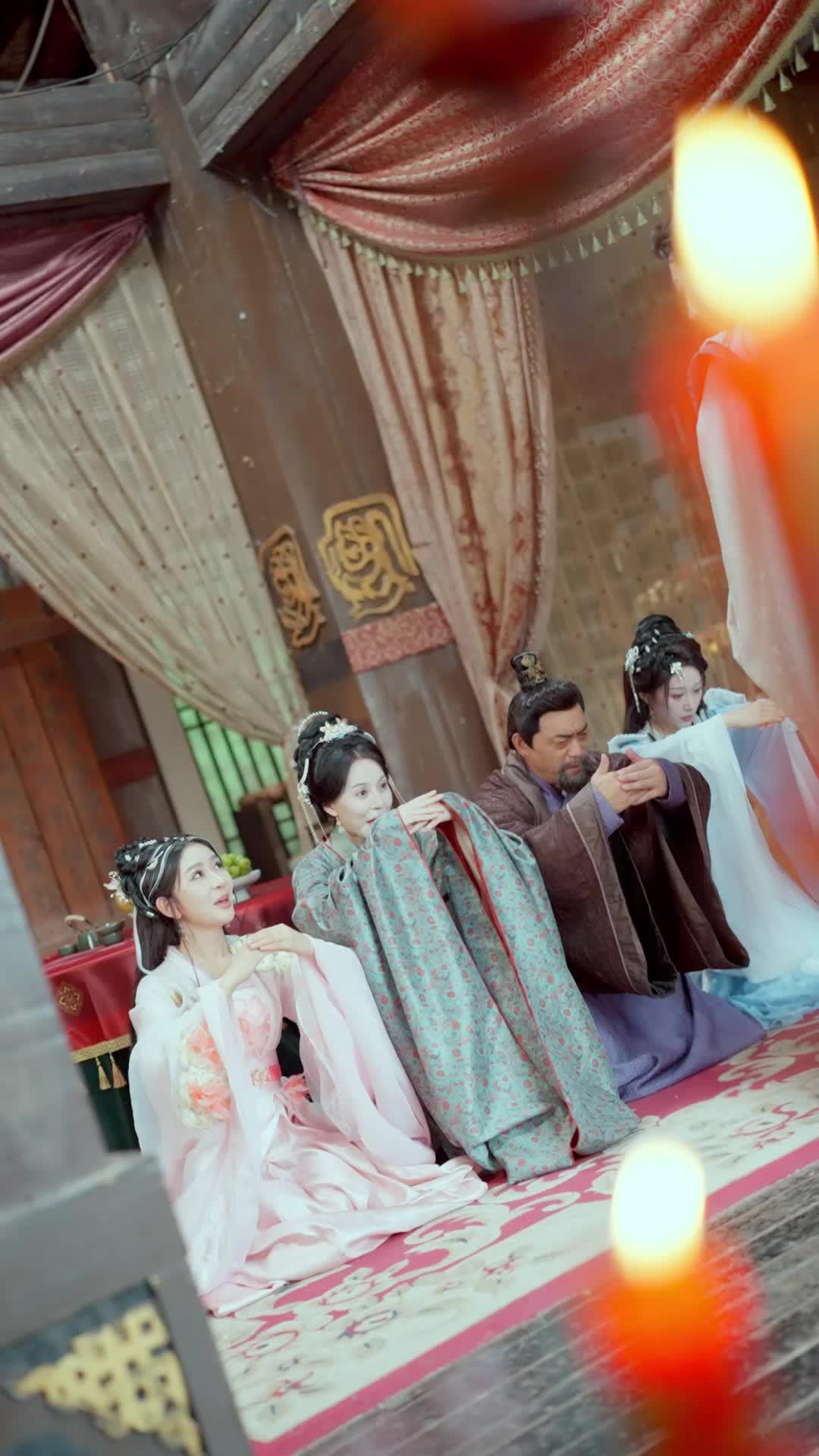 من يلمس الذهب يدفع عمره