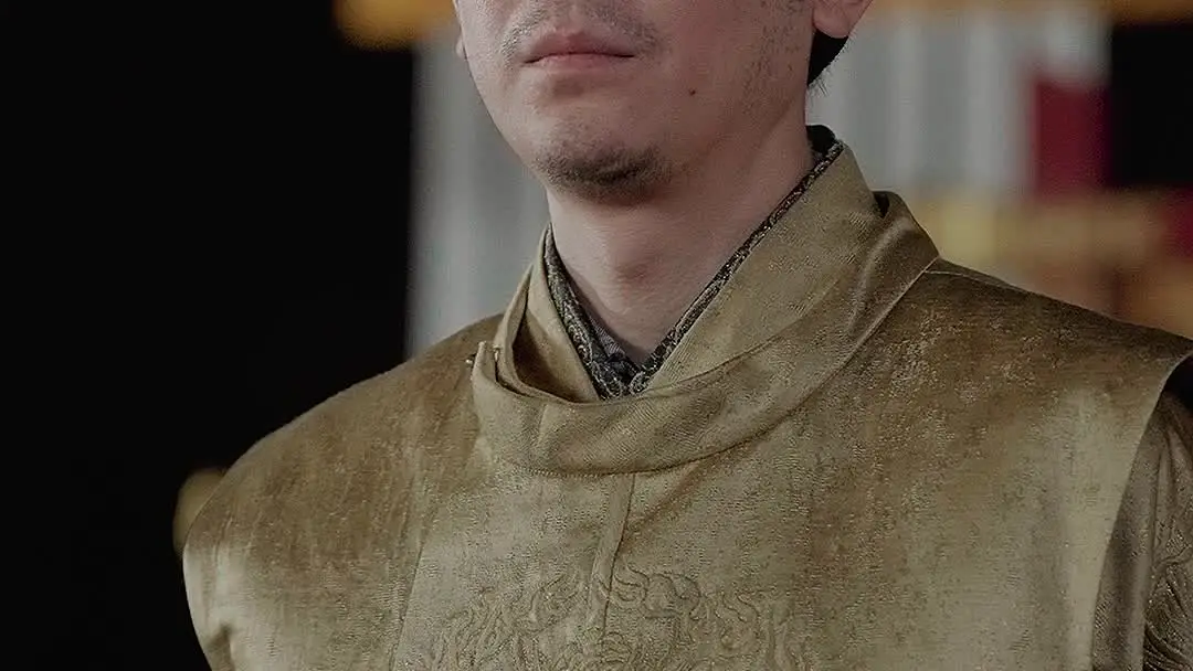 Blades Beneath Silk: When Armor Cracks Before the First Sword Is Drawn