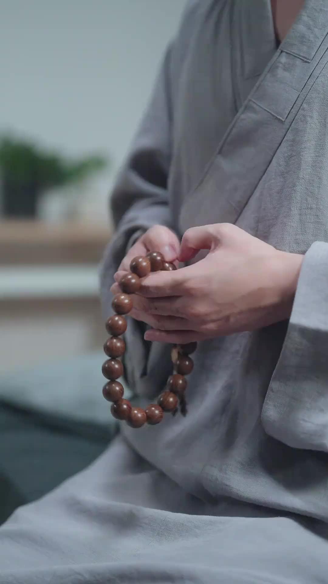 Hunting a Demon? Captivating My CEO!