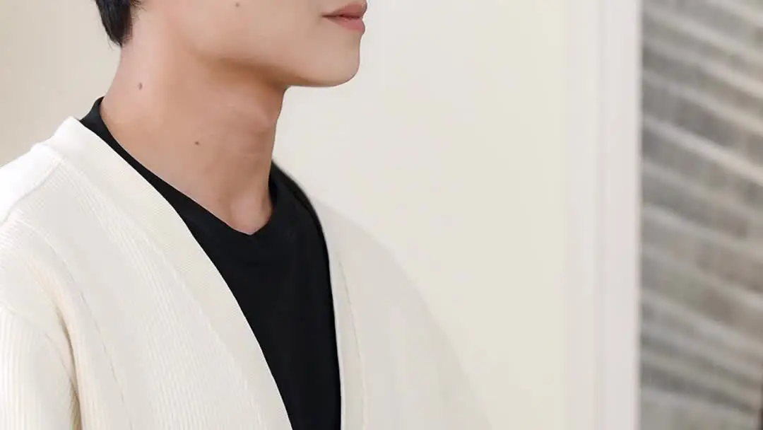 Divorced Diva’s Glorious Encore: When Earrings Speak Louder Than Words