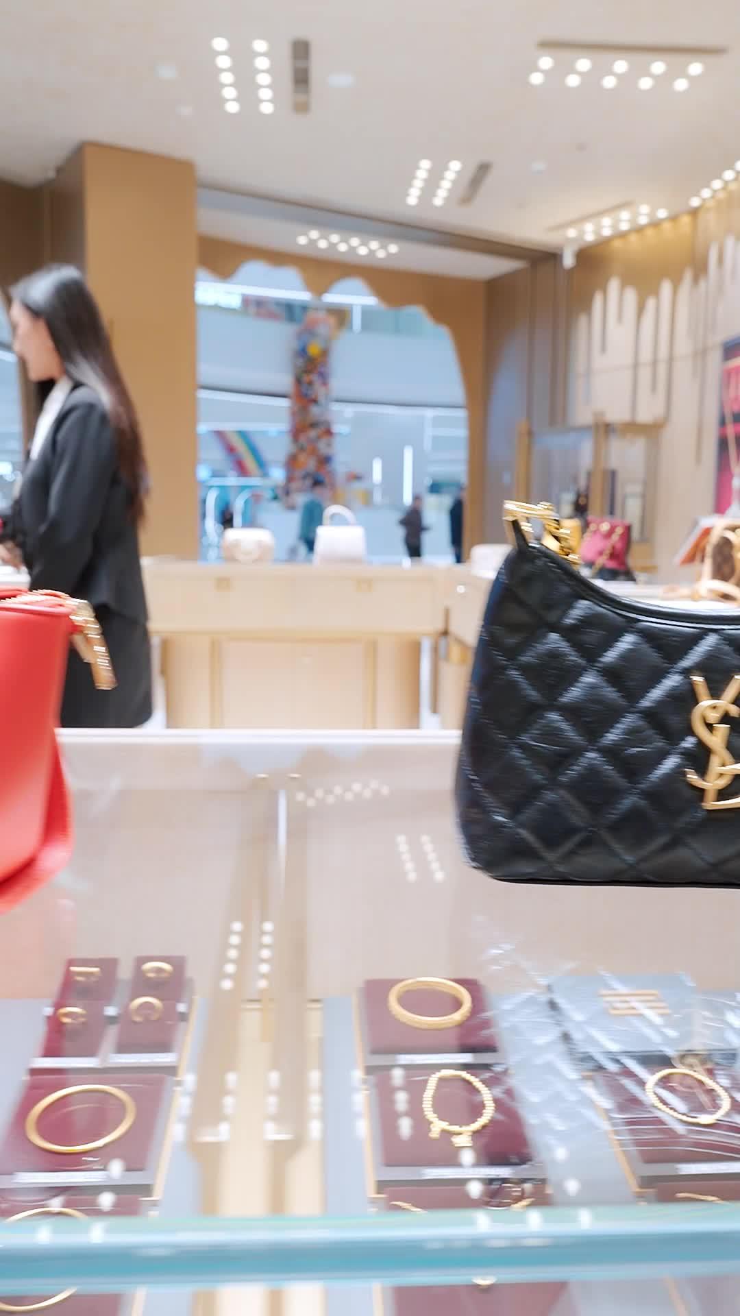 여성 돕기 캐시백 시스템