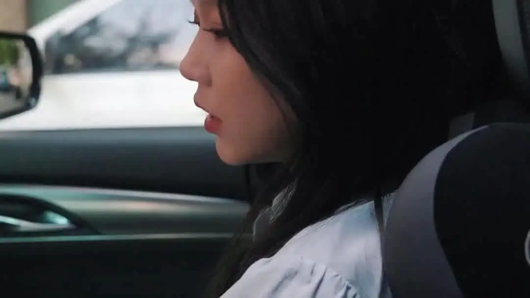 Trap Me, Seduce Me: When the Car Becomes a Confessional Booth