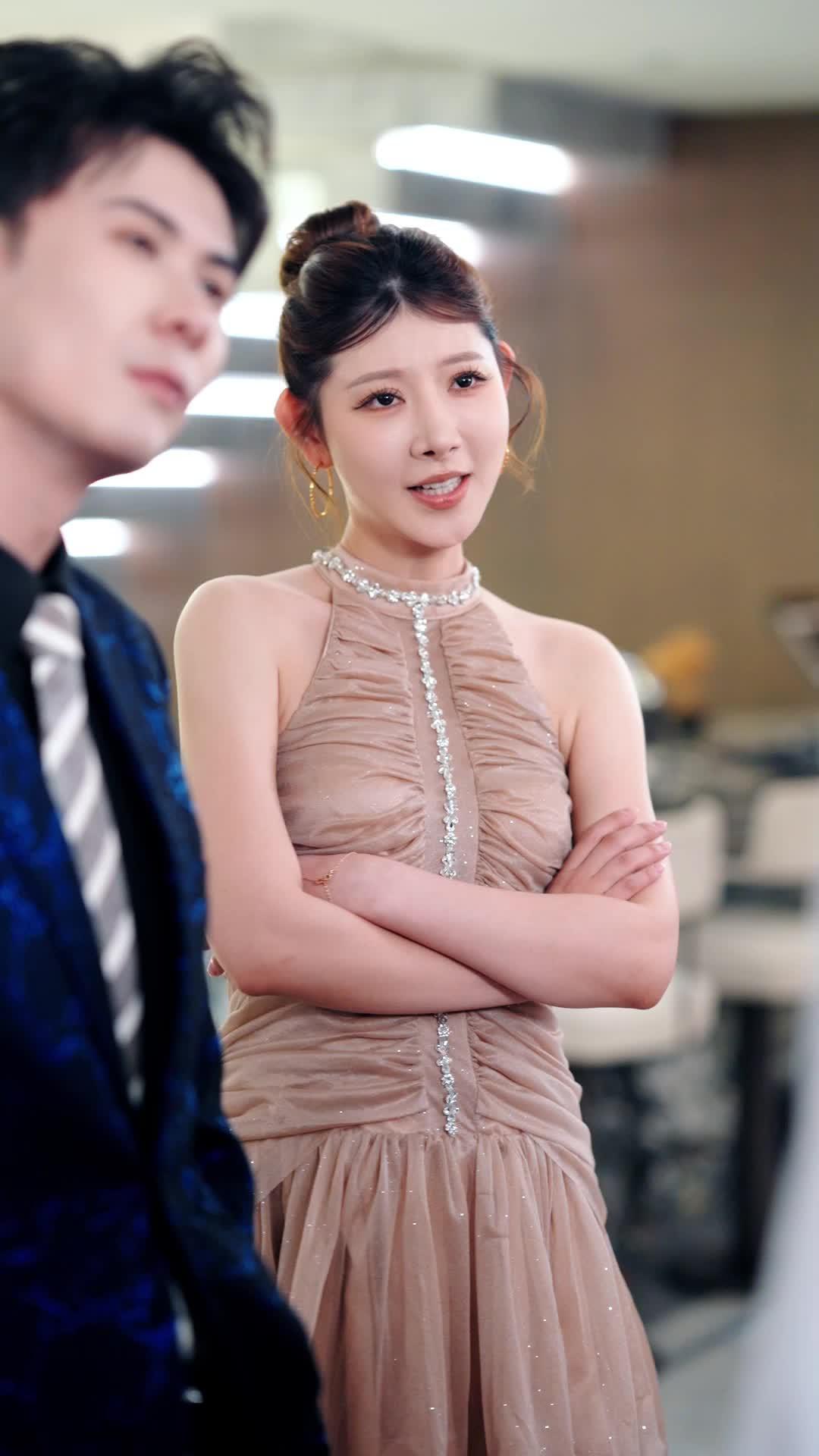 전 여친 약혼날, 난 여신과 결혼