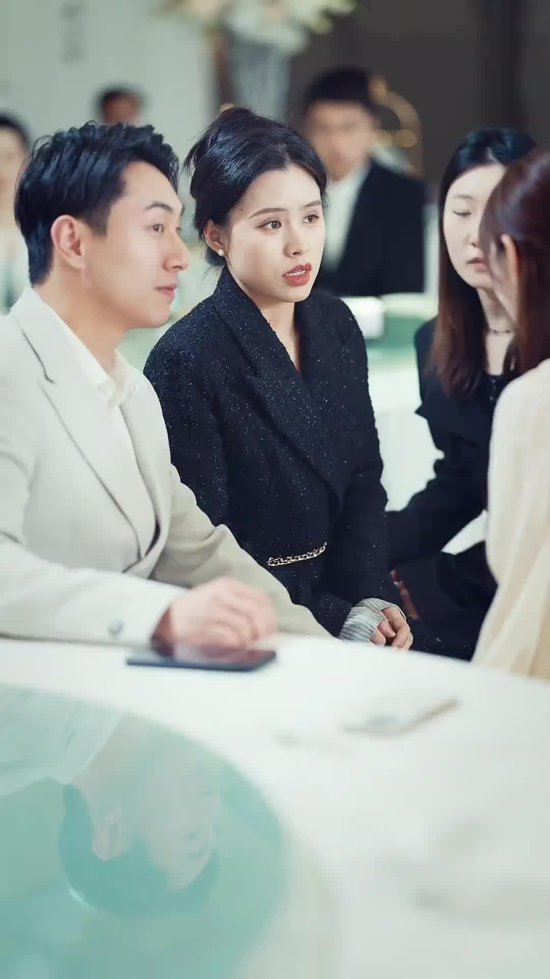 (吹き替え) 愛と裏切りは紙一重